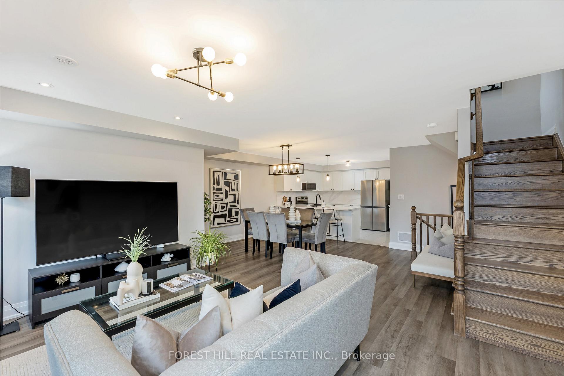 Photo 10 of 972 Hickory Crescent, Milton, Cobban — HOMEH