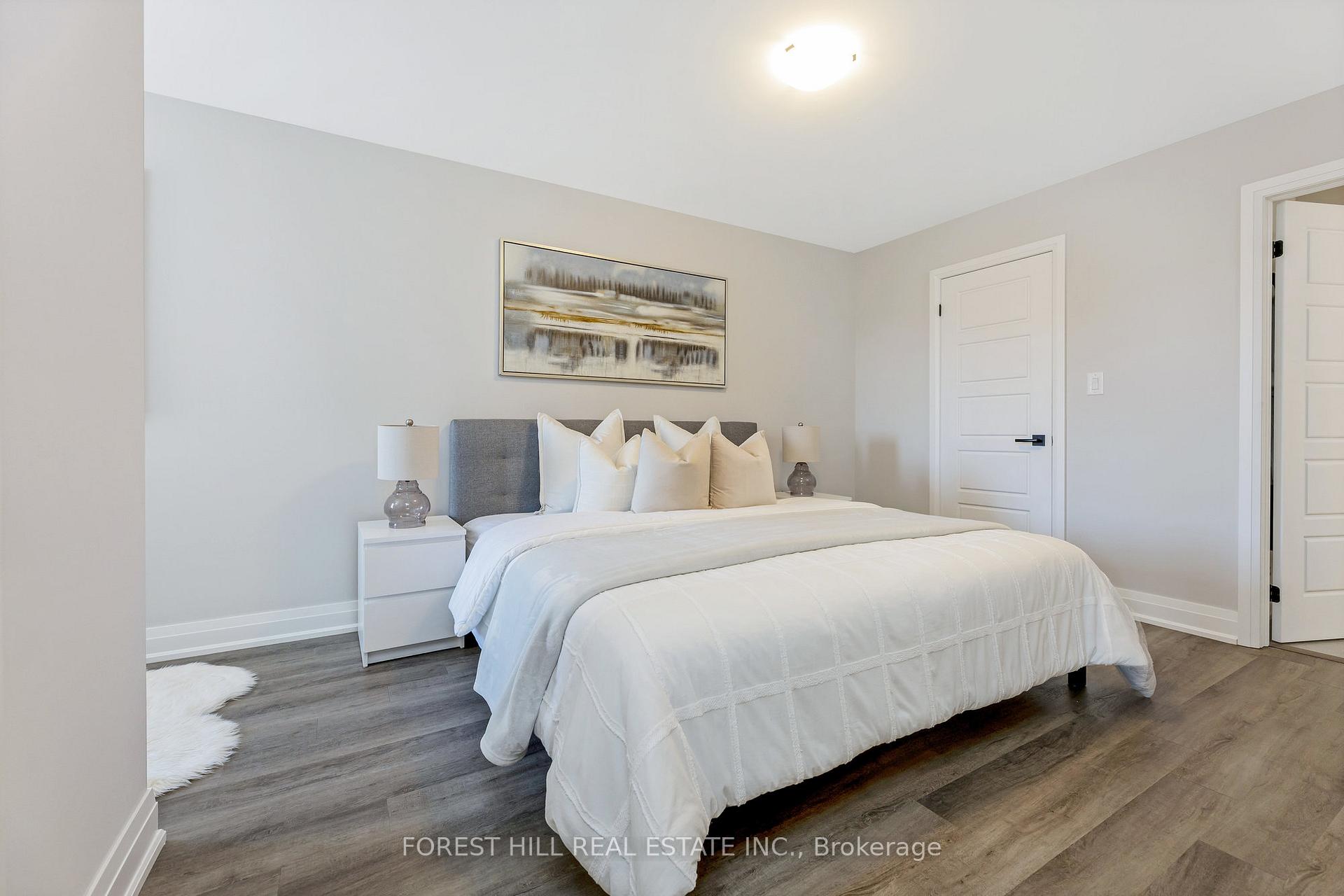 Photo 12 of 972 Hickory Crescent, Milton, Cobban — HOMEH