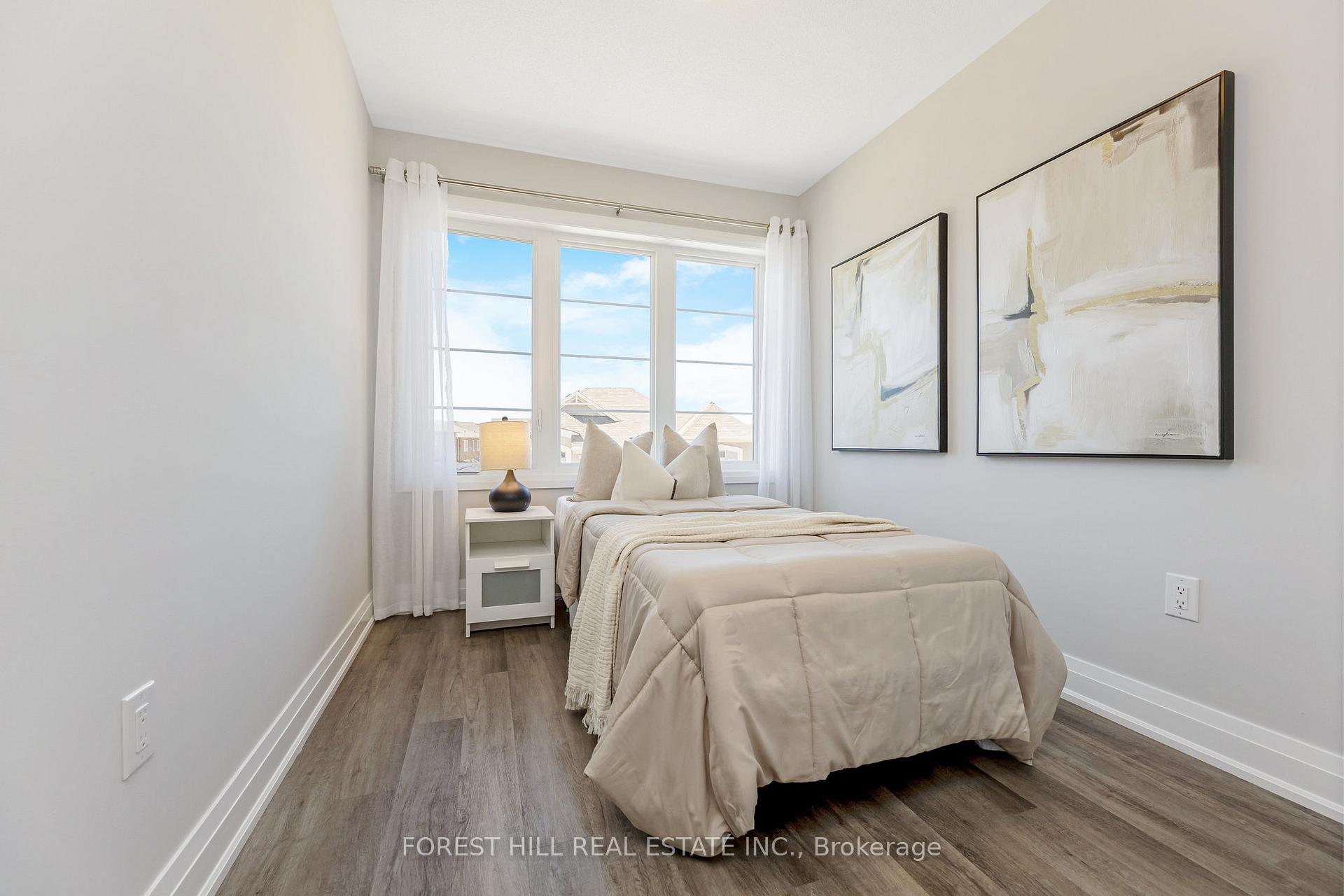 Photo 17 of 972 Hickory Crescent, Milton, Cobban — HOMEH