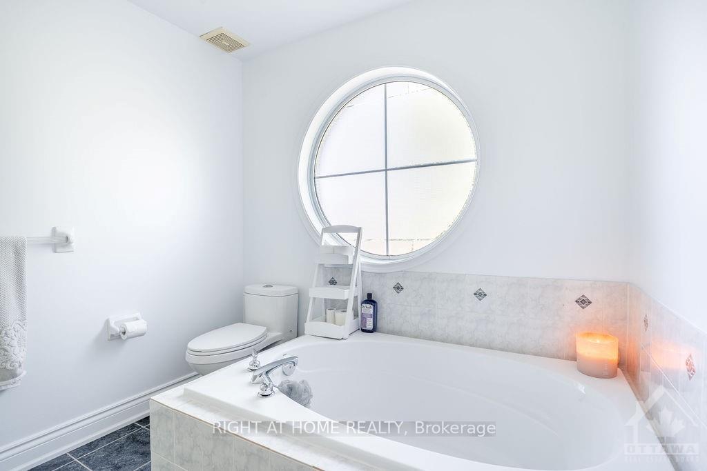 Photo 8 of 137 Ballance Drive, Ottawa, Avalon East — HOMEH