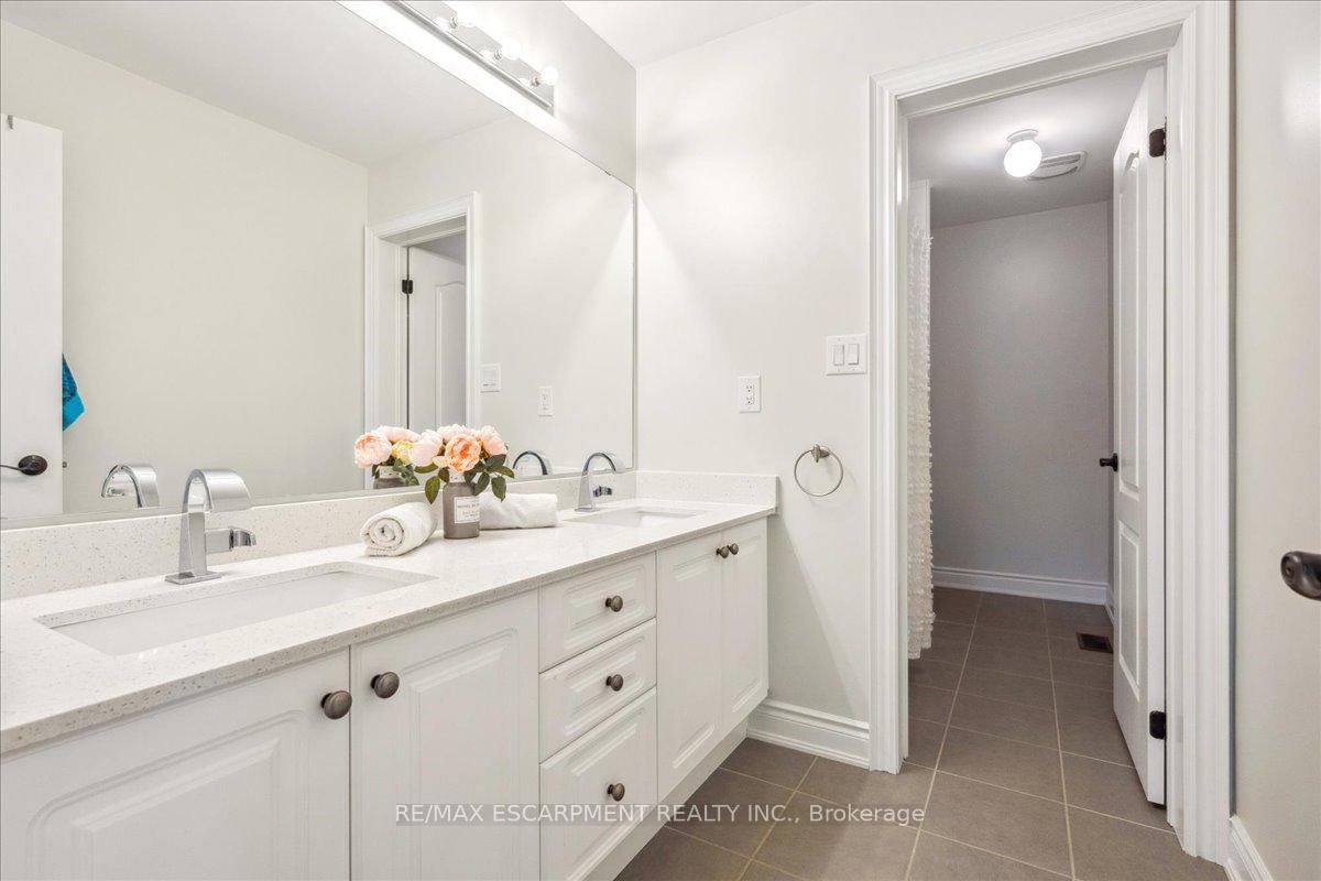 Photo 18 of 320 Wrigglesworth Crescent, Milton, Scott — HOMEH