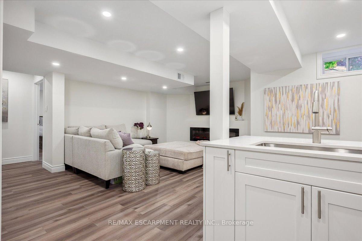 Photo 26 of 320 Wrigglesworth Crescent, Milton, Scott — HOMEH