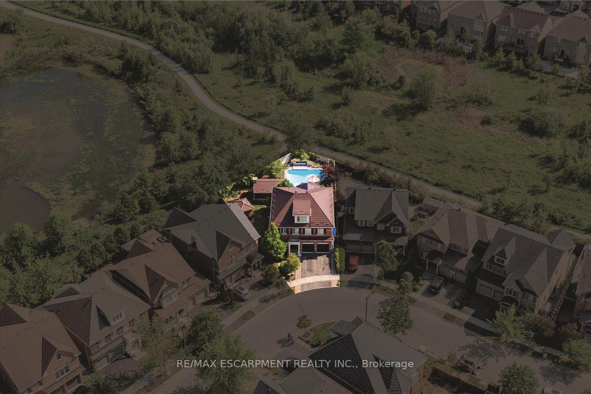 Photo 40 of 320 Wrigglesworth Crescent, Milton, Scott — HOMEH
