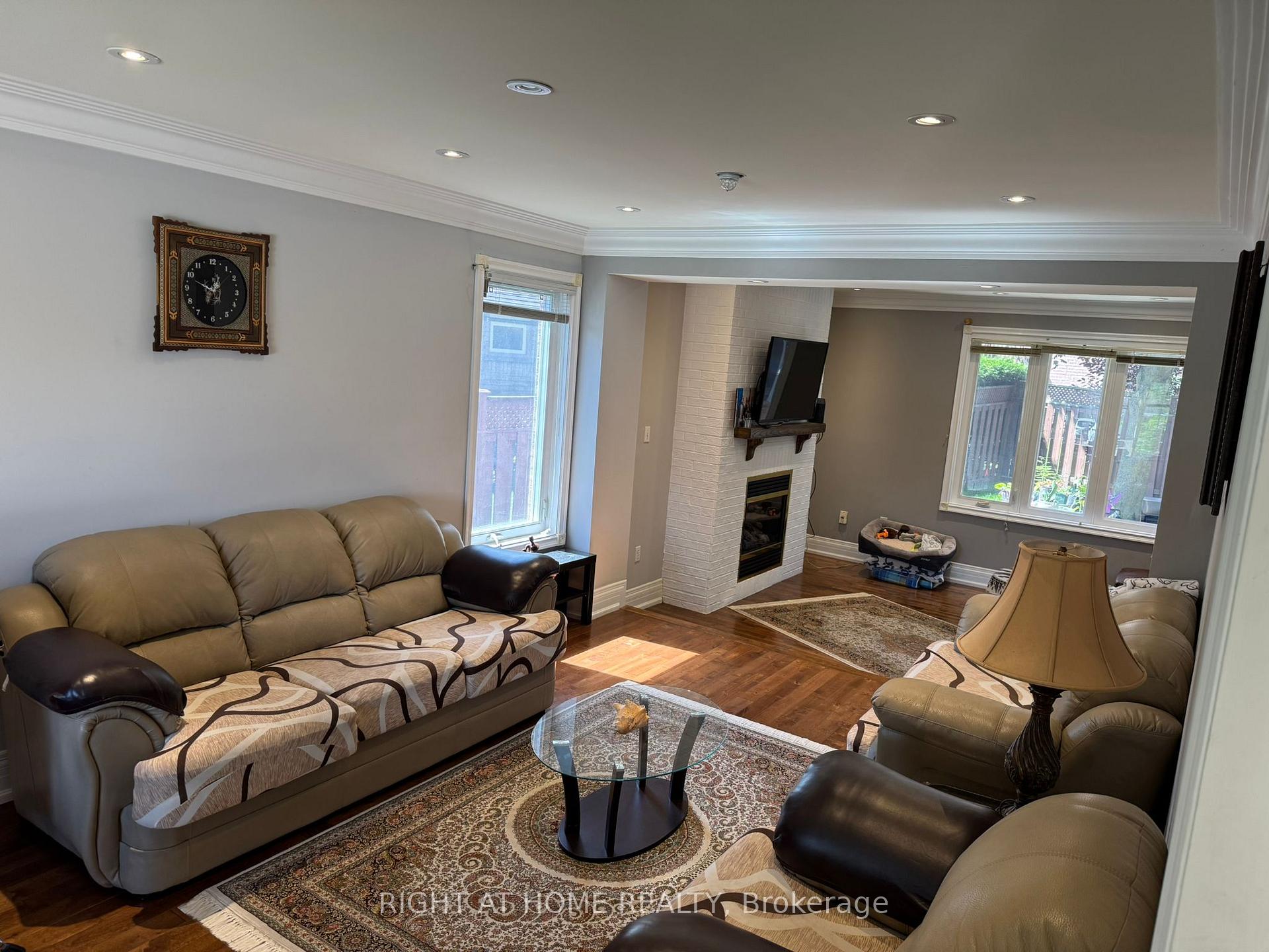 Photo 8 of Unit Main & Upper, 382 Chambers Crescent, Newmarket, Armitage — HOMEH