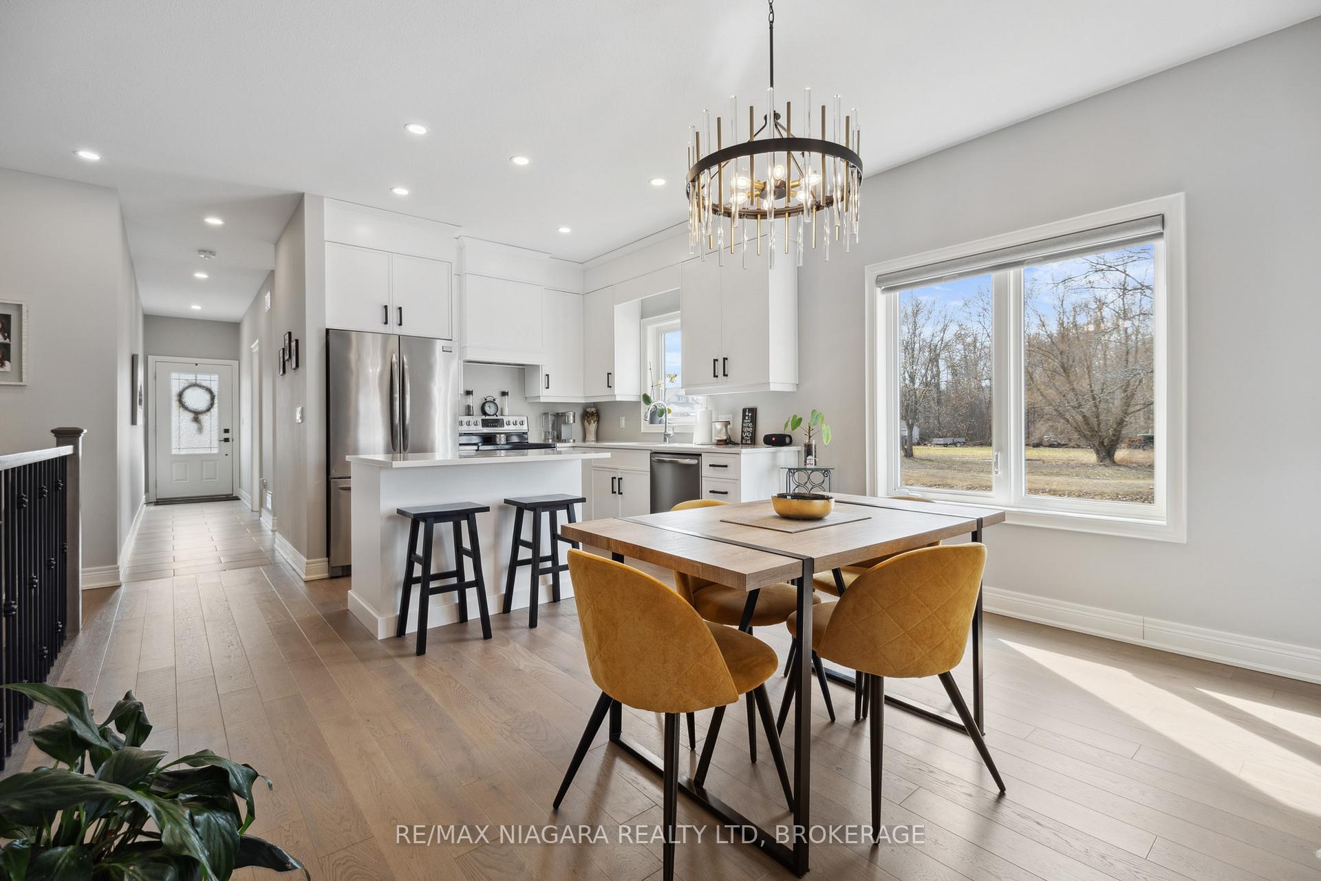 Photo 5 of 3 Austin Drive, Pelham, Fenwick — HOMEH
