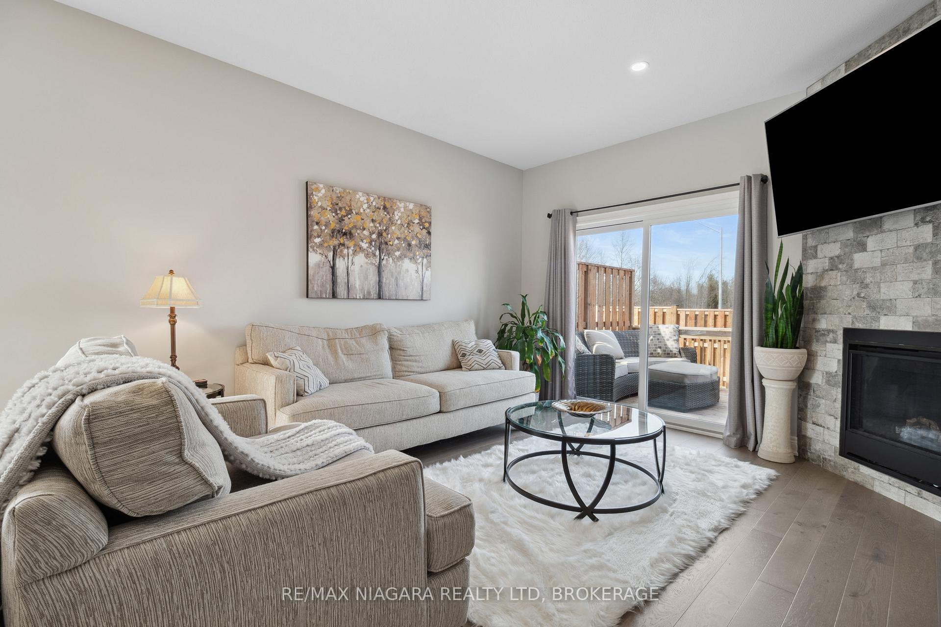 Photo 8 of 3 Austin Drive, Pelham, Fenwick — HOMEH