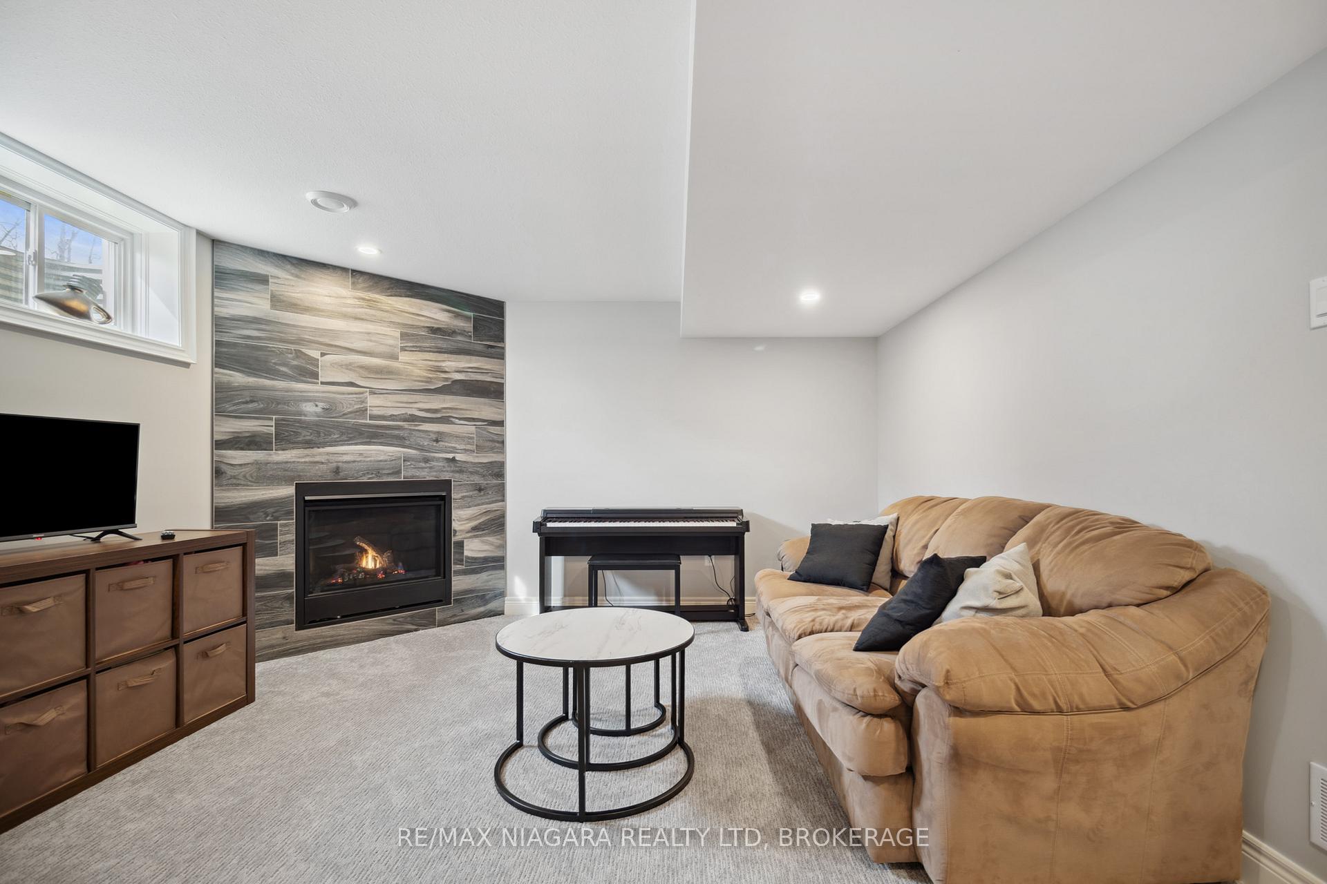 Photo 21 of 3 Austin Drive, Pelham, Fenwick — HOMEH