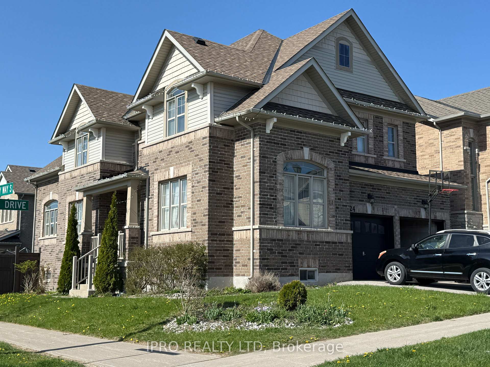 Photo 2 of 24 Mason Drive, New Tecumseth, Rural New Tecumseth — HOMEH