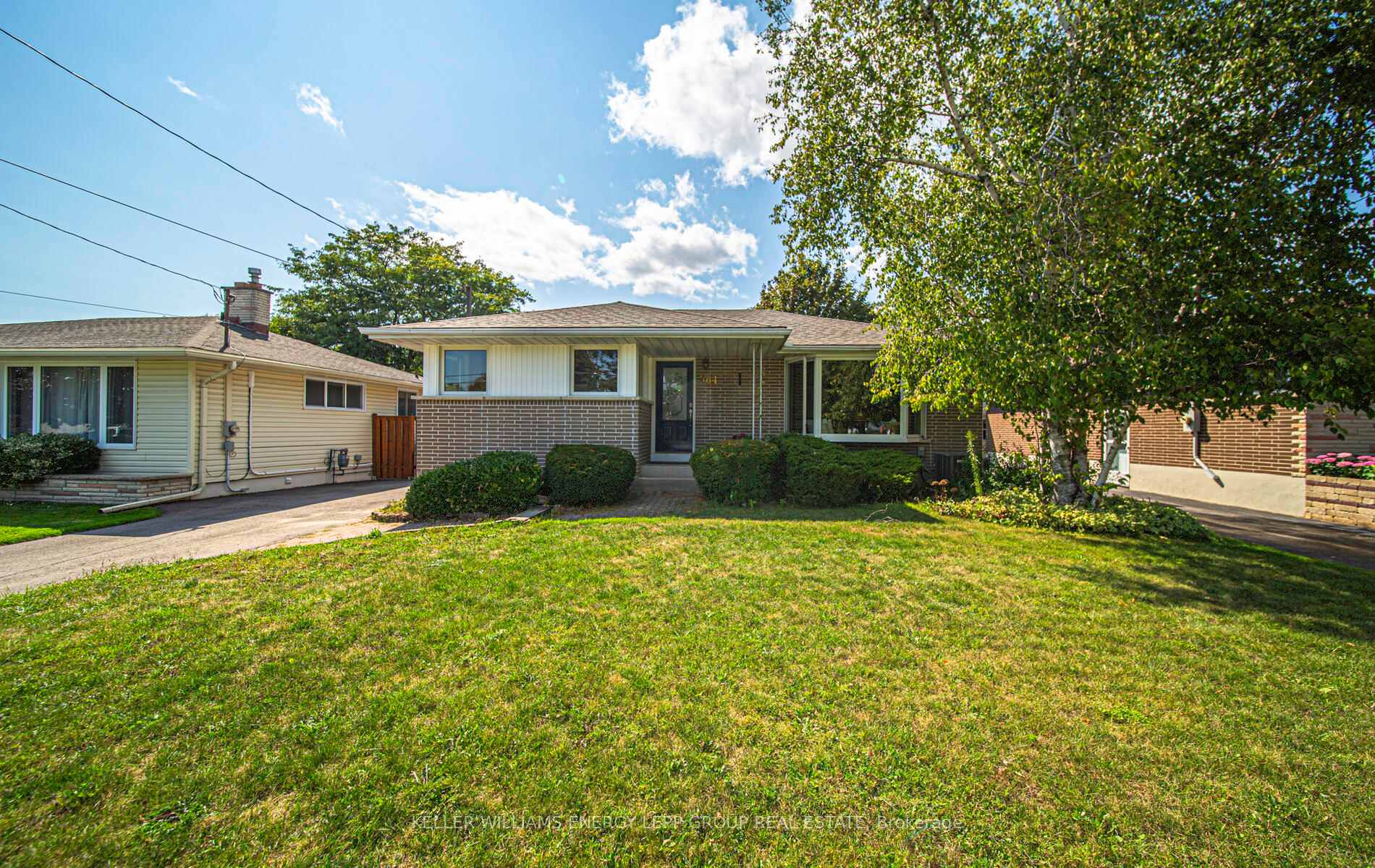 Front of 564 Central Park Boulevard N