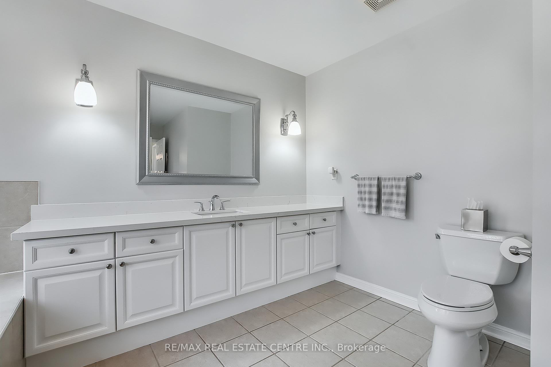 Photo 15 of 969 Lancaster Boulevard, Milton, Beaty — HOMEH