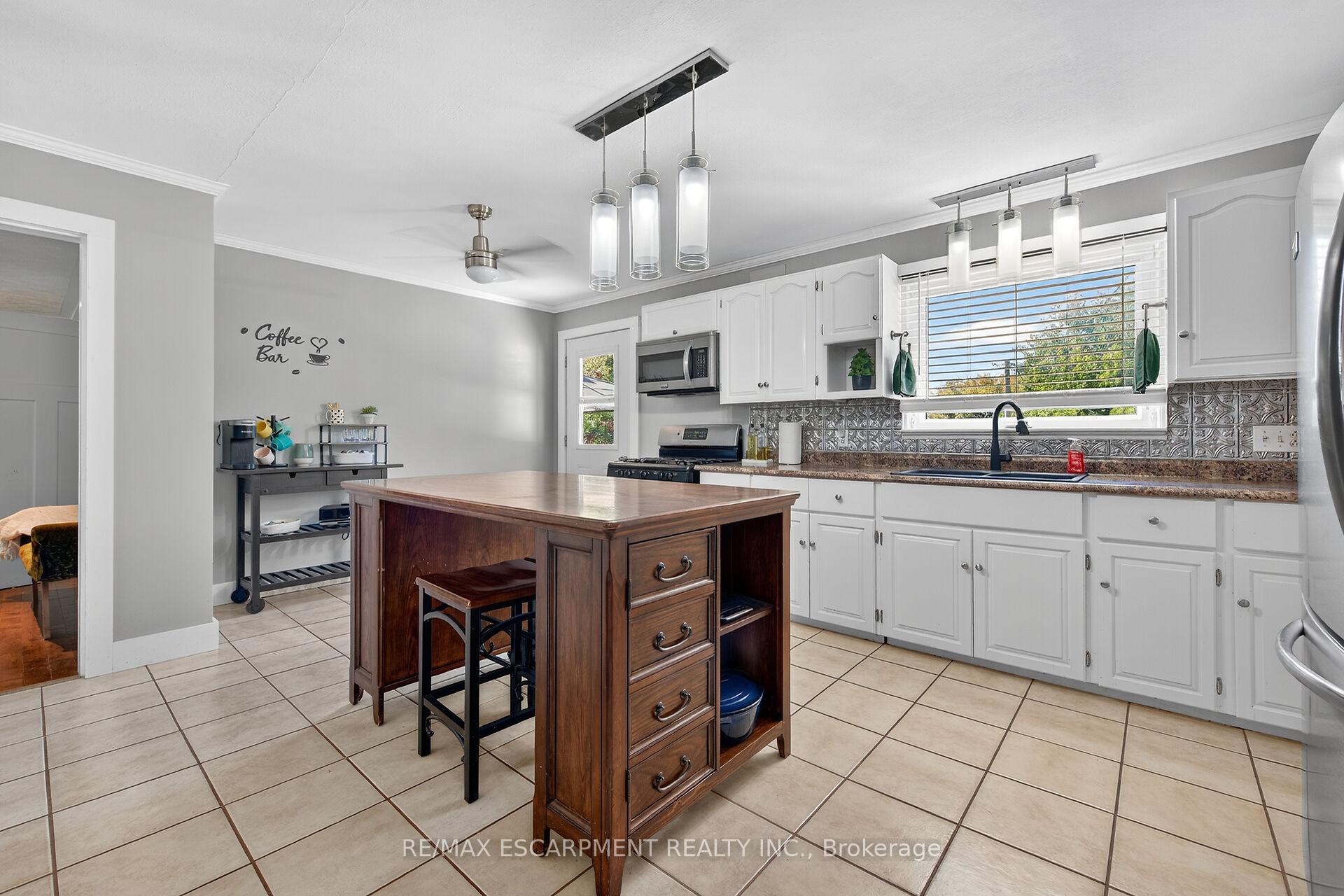 Photo 13 of 126 Wilson Drive, Norfolk, Simcoe — HOMEH