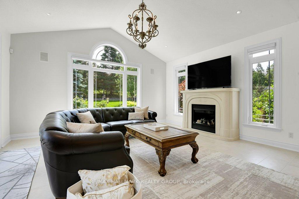 Photo 18 of 2680 Pierrette Drive, Ottawa, Cumberland Estates — HOMEH
