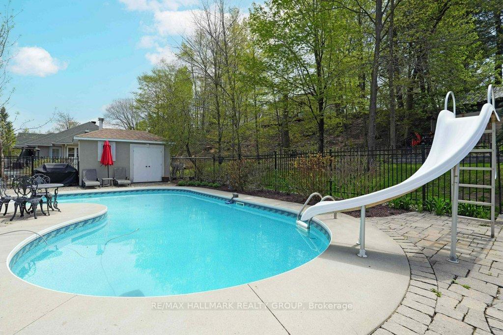 Photo 40 of 2680 Pierrette Drive, Ottawa, Cumberland Estates — HOMEH