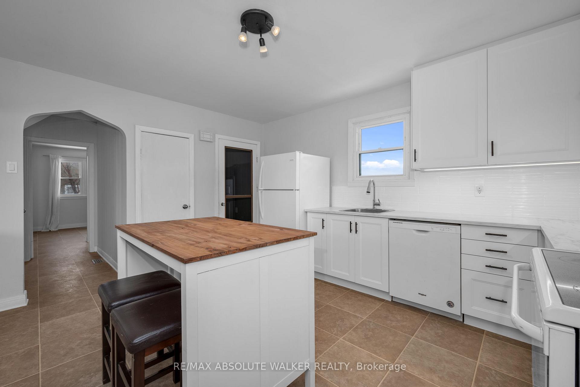 Photo 8 of 3573 Navan Road, Ottawa, Mer Bleue/Bradley Estates/Anderson Park — HOMEH