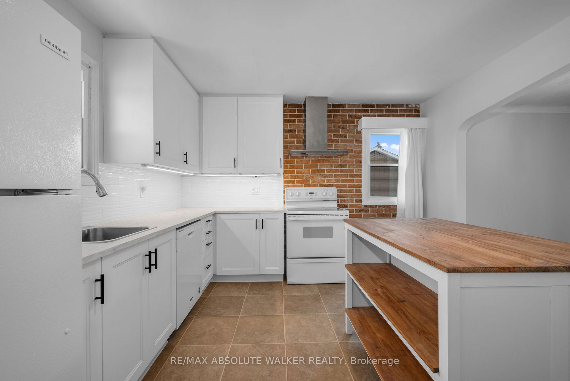 Photo 10 of 3573 Navan Road, Ottawa, Mer Bleue/Bradley Estates/Anderson Park — HOMEH