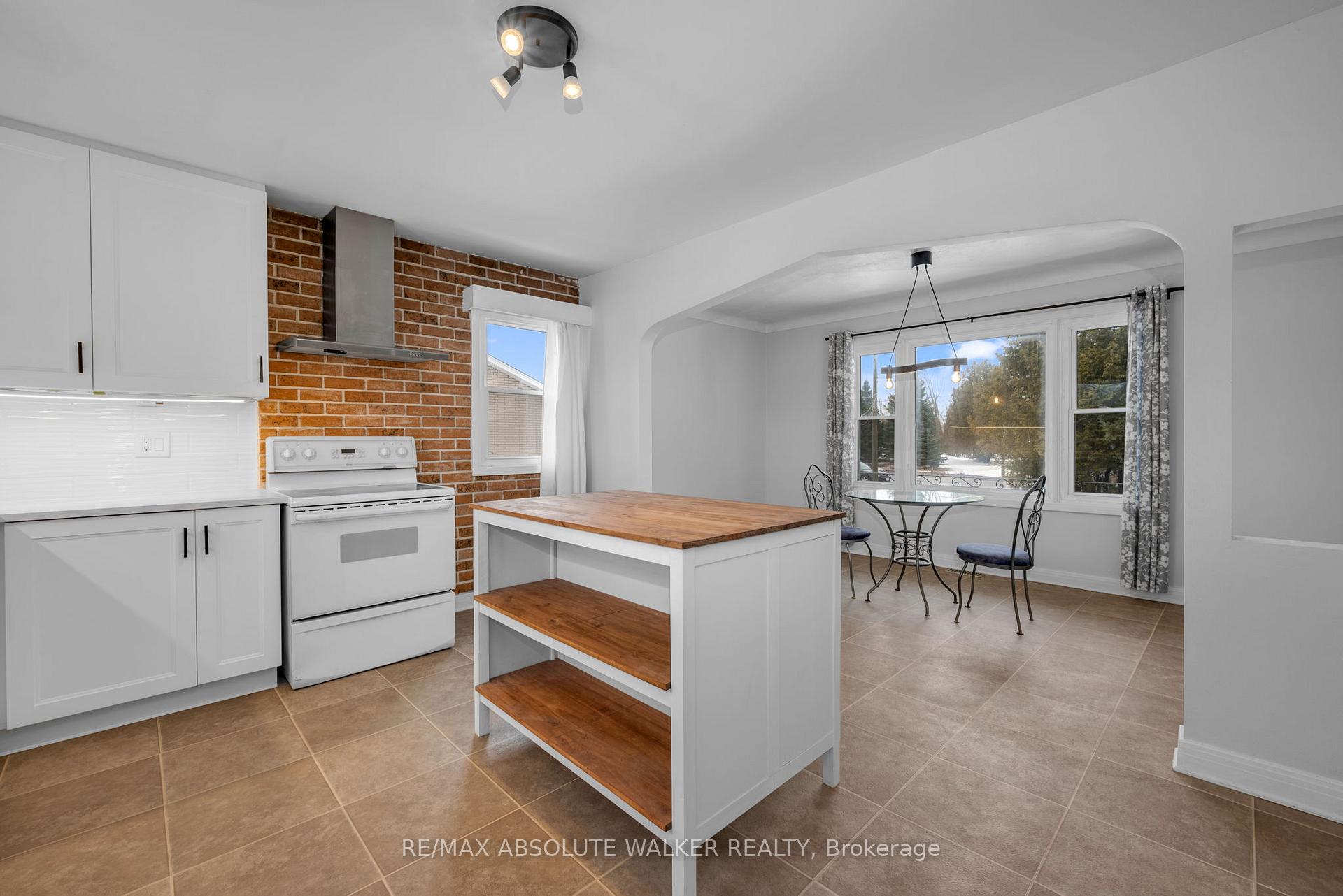 Photo 11 of 3573 Navan Road, Ottawa, Mer Bleue/Bradley Estates/Anderson Park — HOMEH