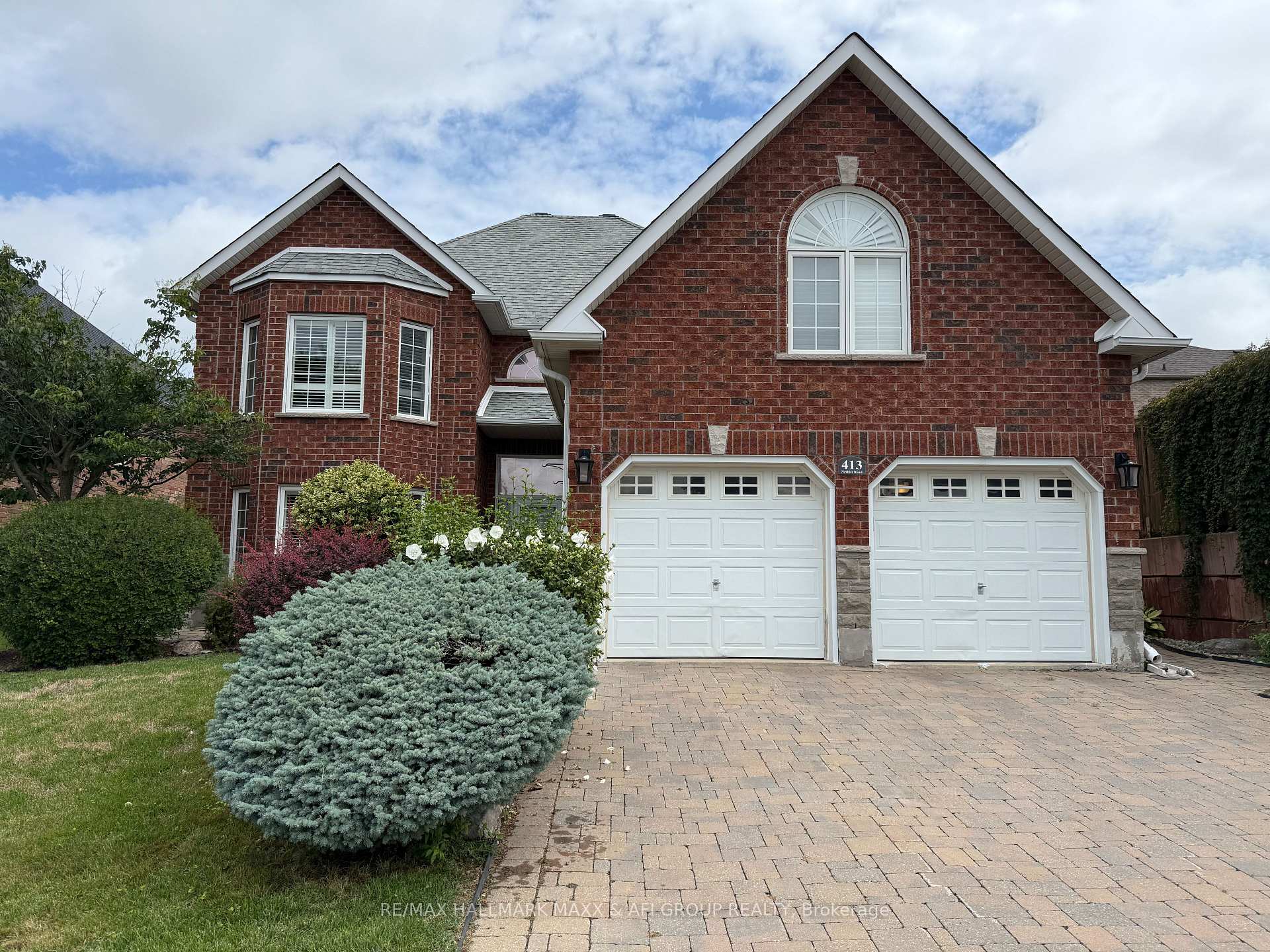 Photo 1 of 413 Nesbitt Road, Newmarket, Huron Heights-Leslie Valley — HOMEH