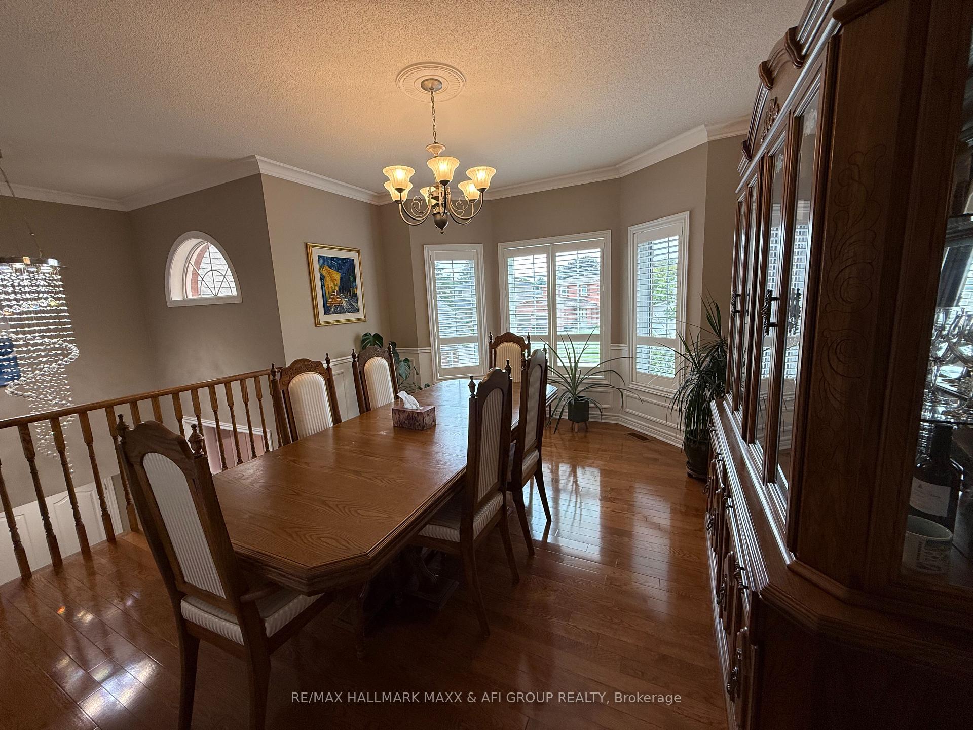 Photo 23 of 413 Nesbitt Road, Newmarket, Huron Heights-Leslie Valley — HOMEH