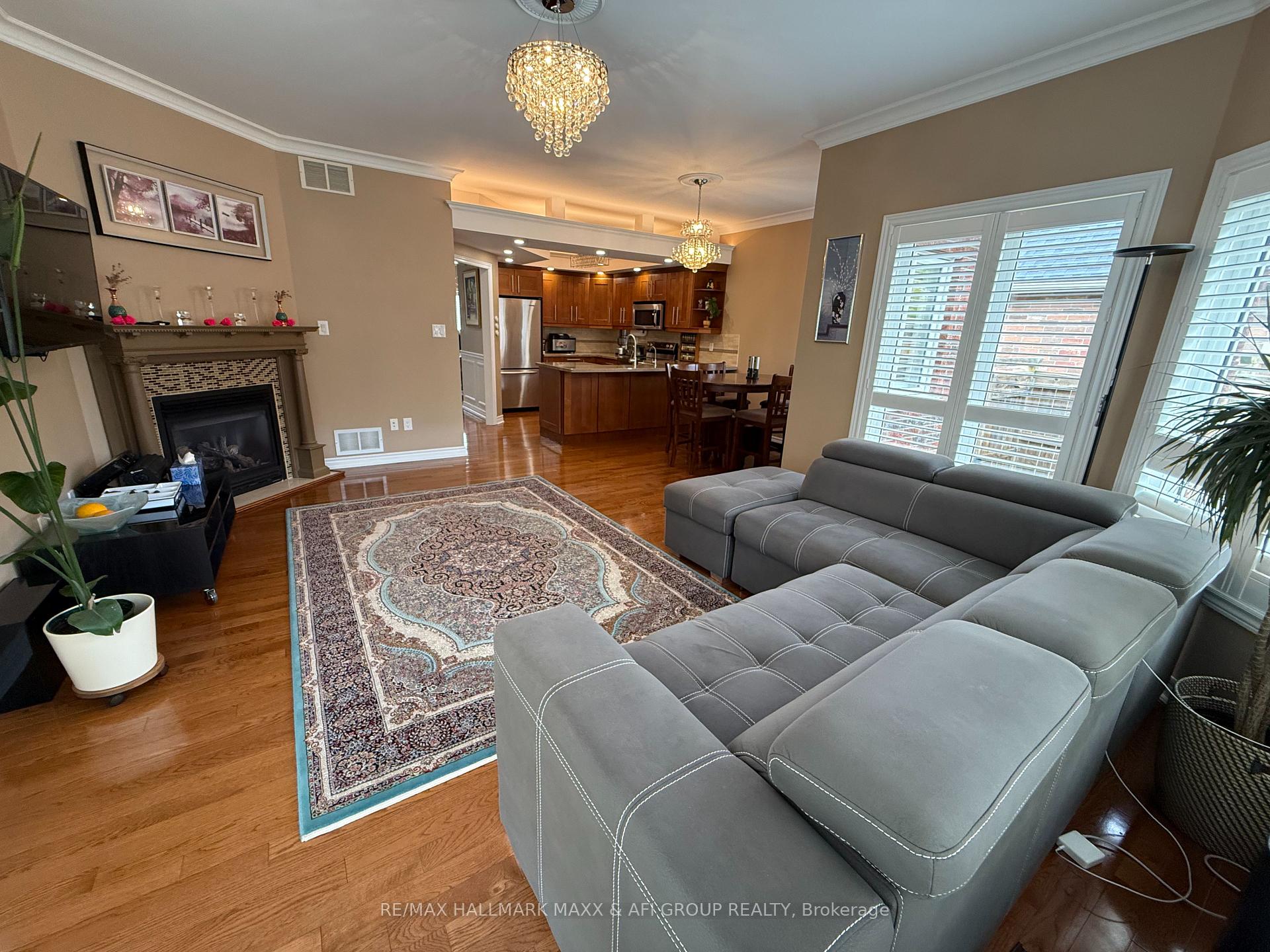 Photo 41 of 413 Nesbitt Road, Newmarket, Huron Heights-Leslie Valley — HOMEH