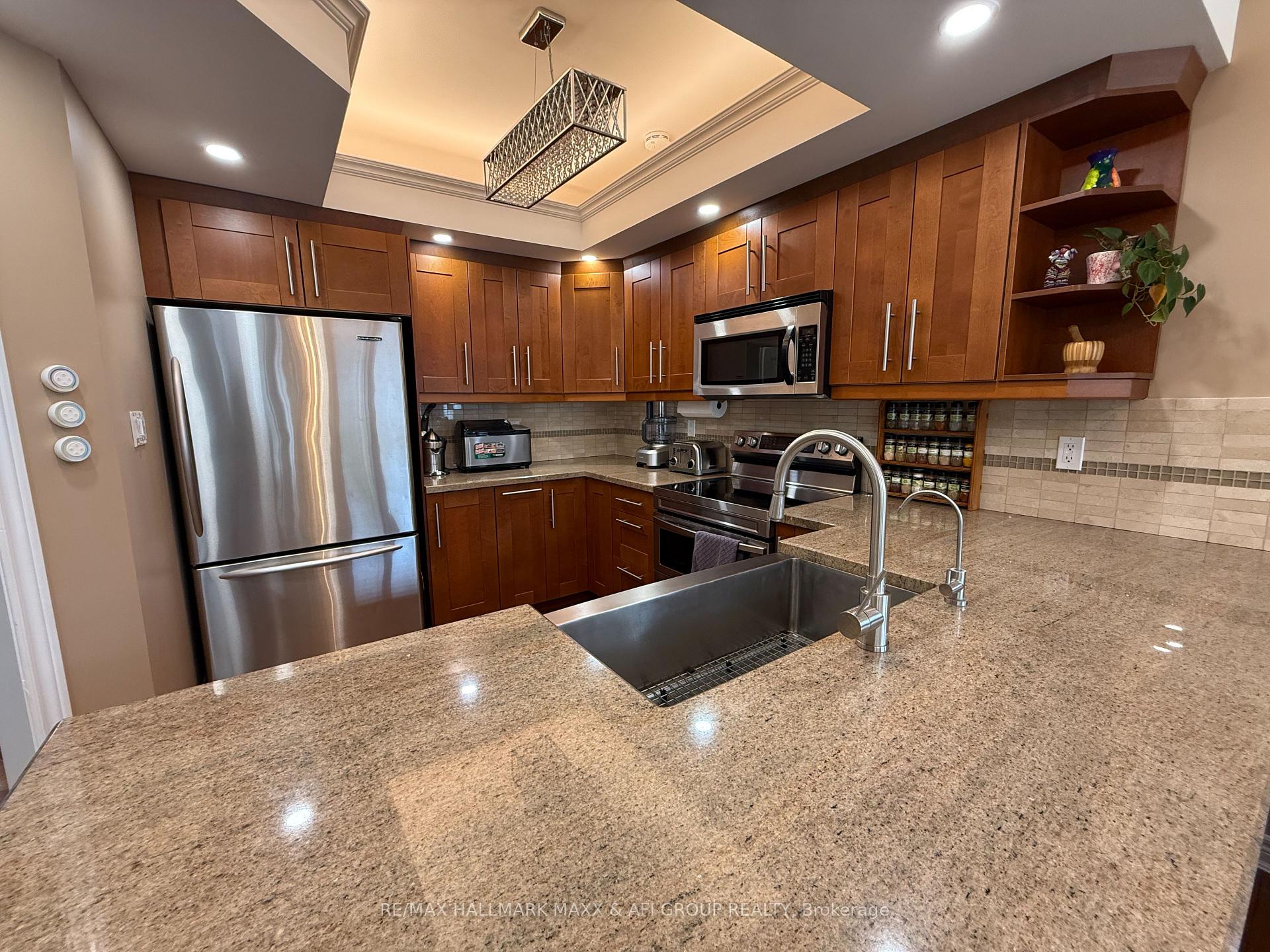 Photo 42 of 413 Nesbitt Road, Newmarket, Huron Heights-Leslie Valley — HOMEH