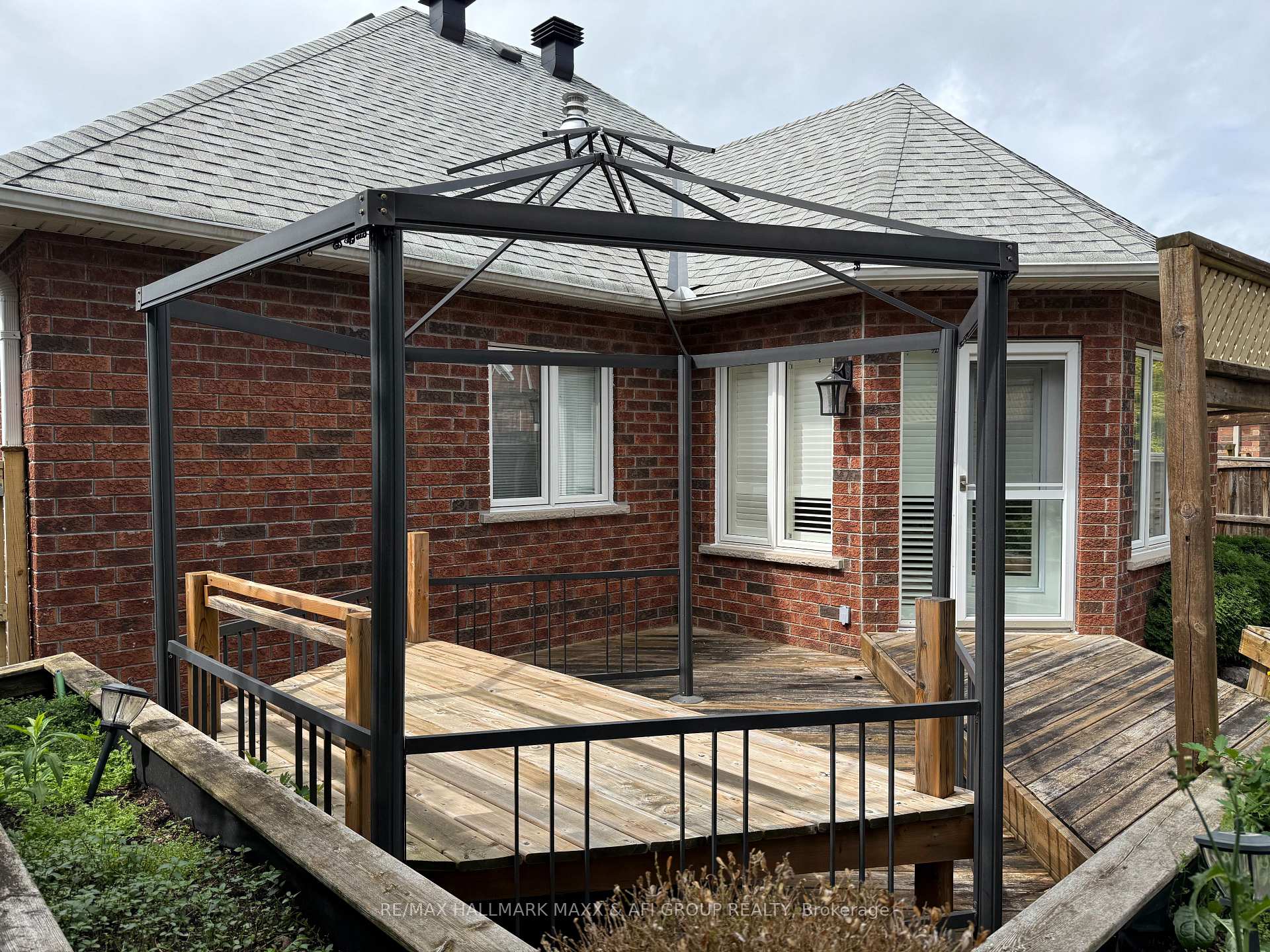 Photo 47 of 413 Nesbitt Road, Newmarket, Huron Heights-Leslie Valley — HOMEH