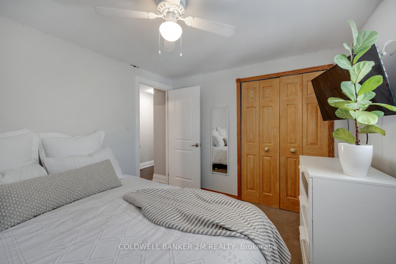 Photo 17 of 246 Harmony Road N, Oshawa, Eastdale — HOMEH