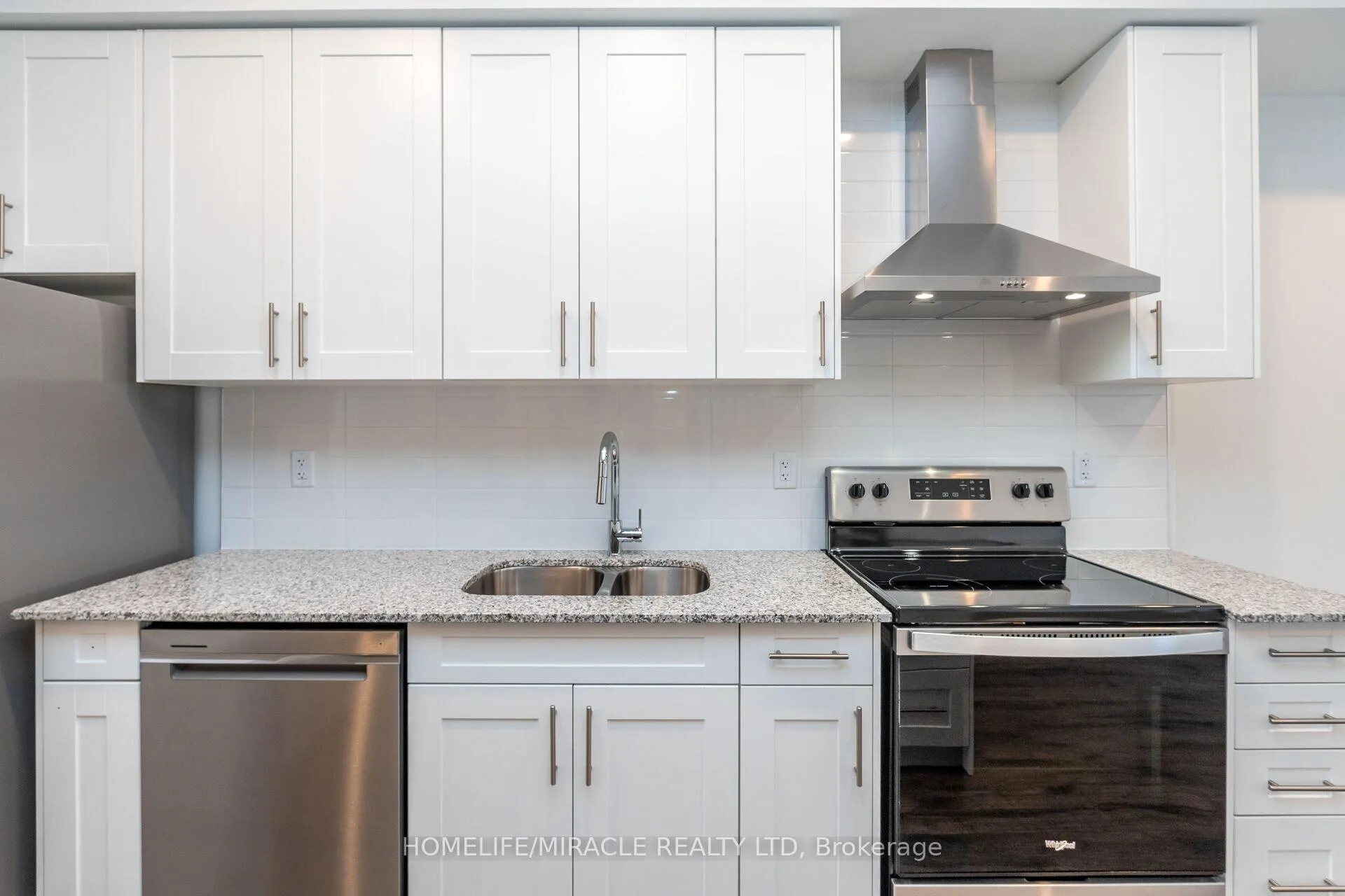 Photo 6 of 1724 Pleasure Valley Path, Oshawa, Samac — HOMEH