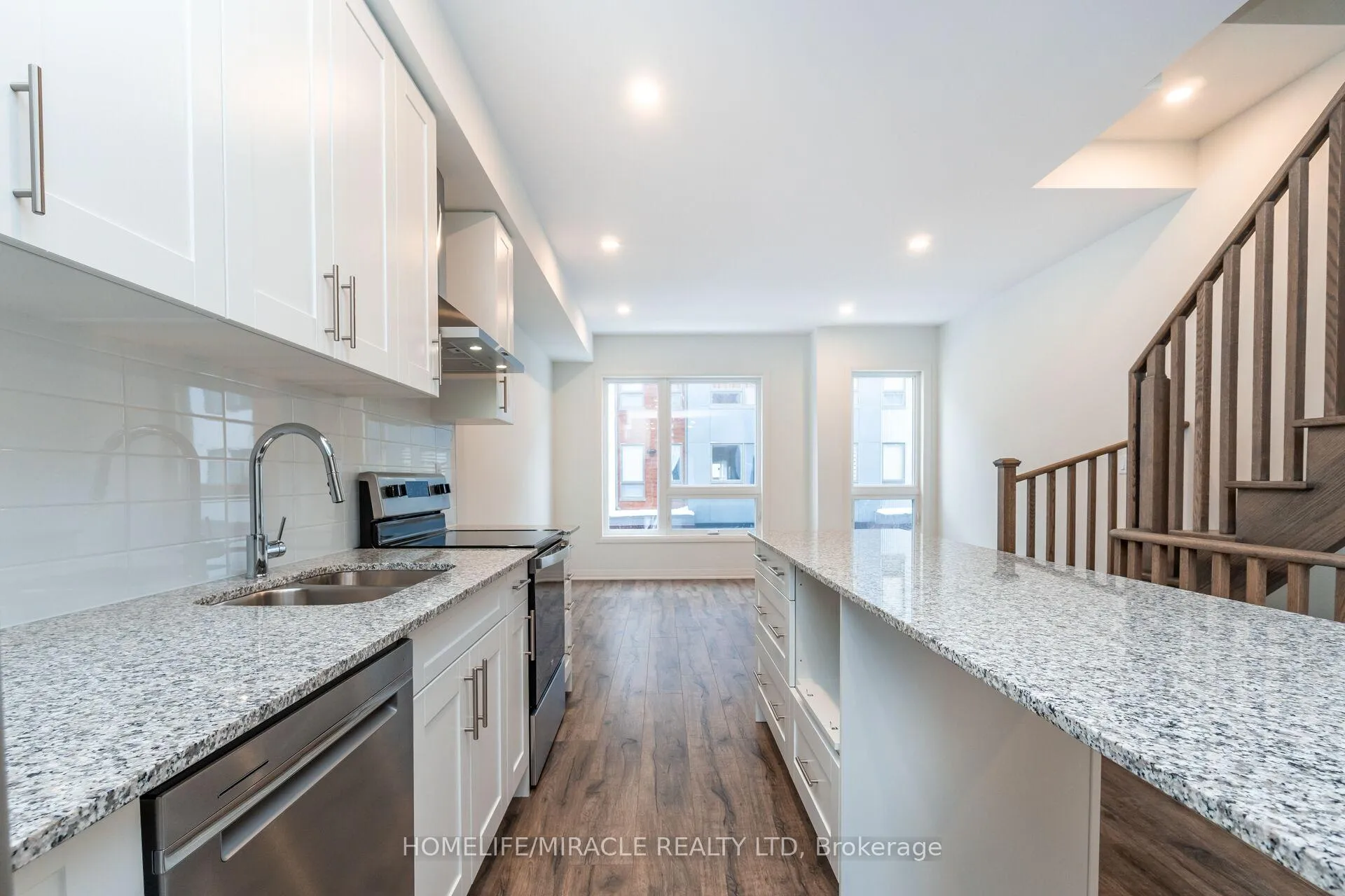 Photo 10 of 1724 Pleasure Valley Path, Oshawa, Samac — HOMEH