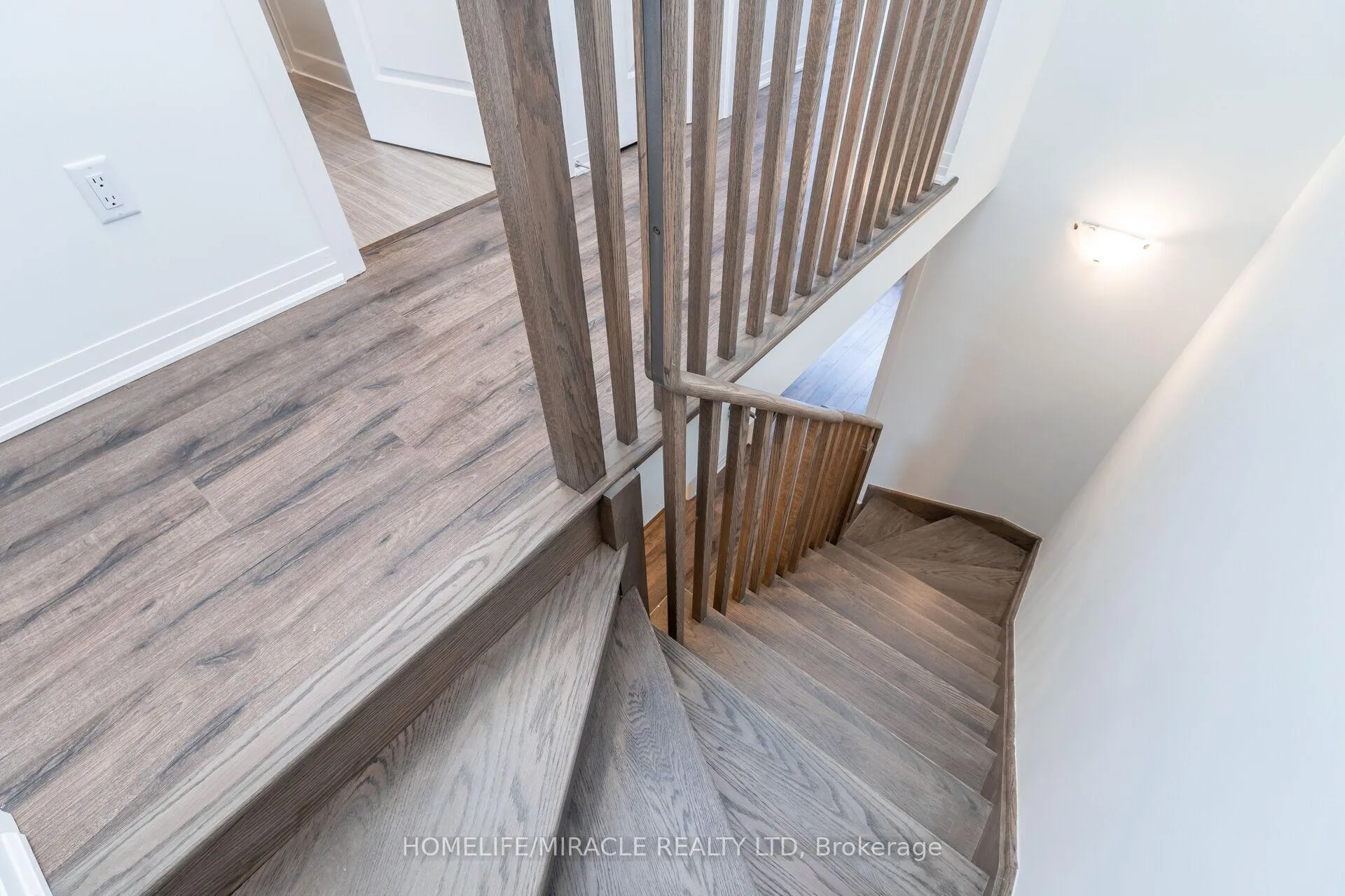 Photo 36 of 1724 Pleasure Valley Path, Oshawa, Samac — HOMEH