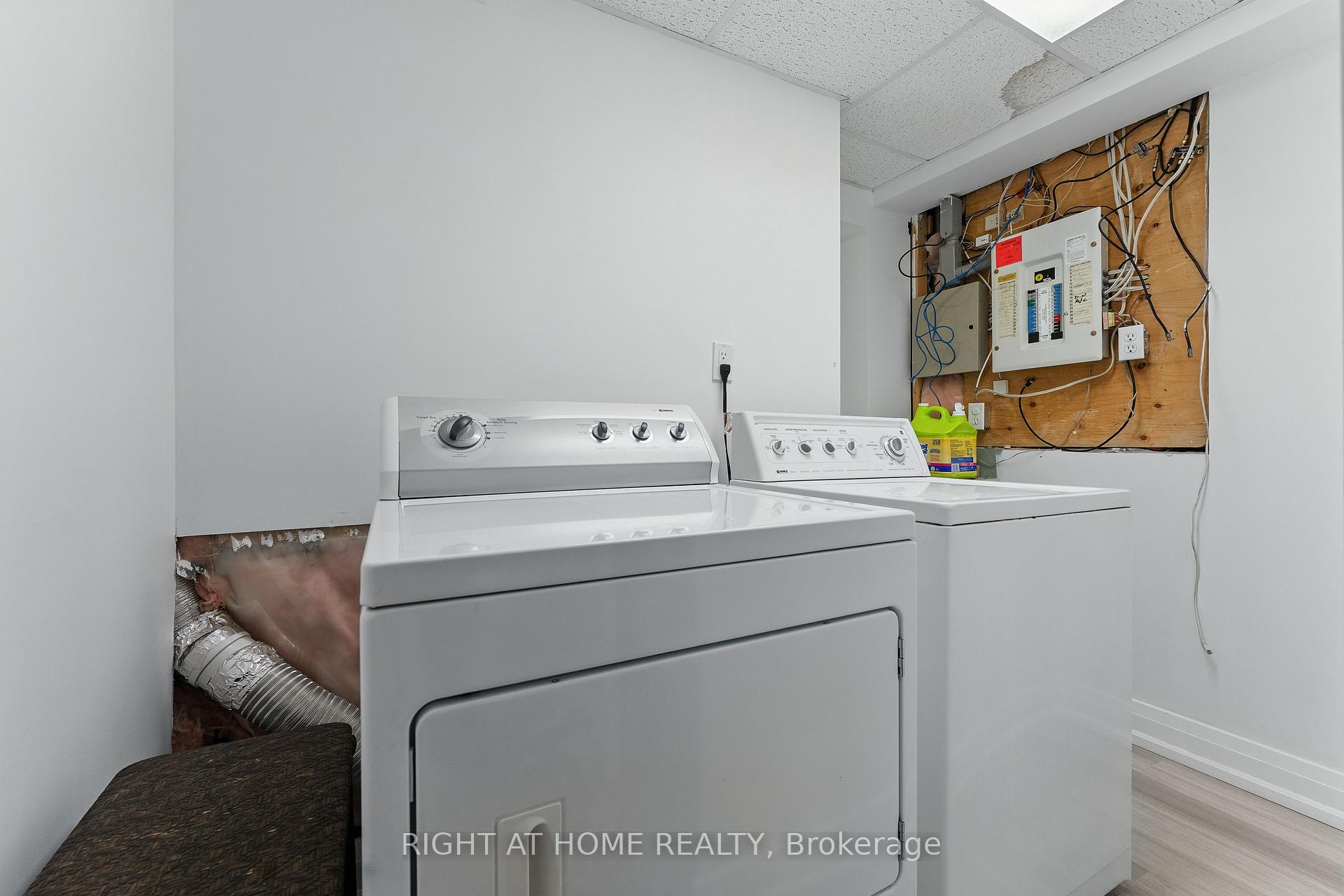 Photo 9 of 149 Coleridge Drive, Newmarket, Summerhill Estates — HOMEH