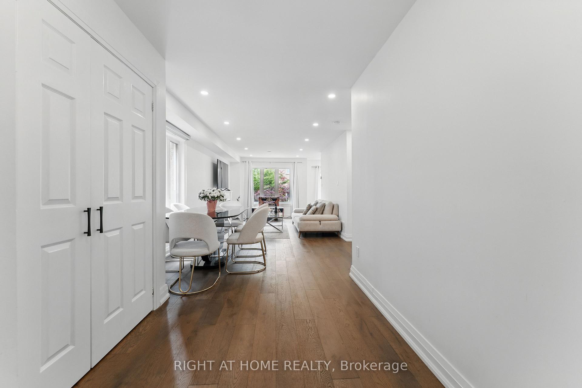 Photo 12 of 149 Coleridge Drive, Newmarket, Summerhill Estates — HOMEH