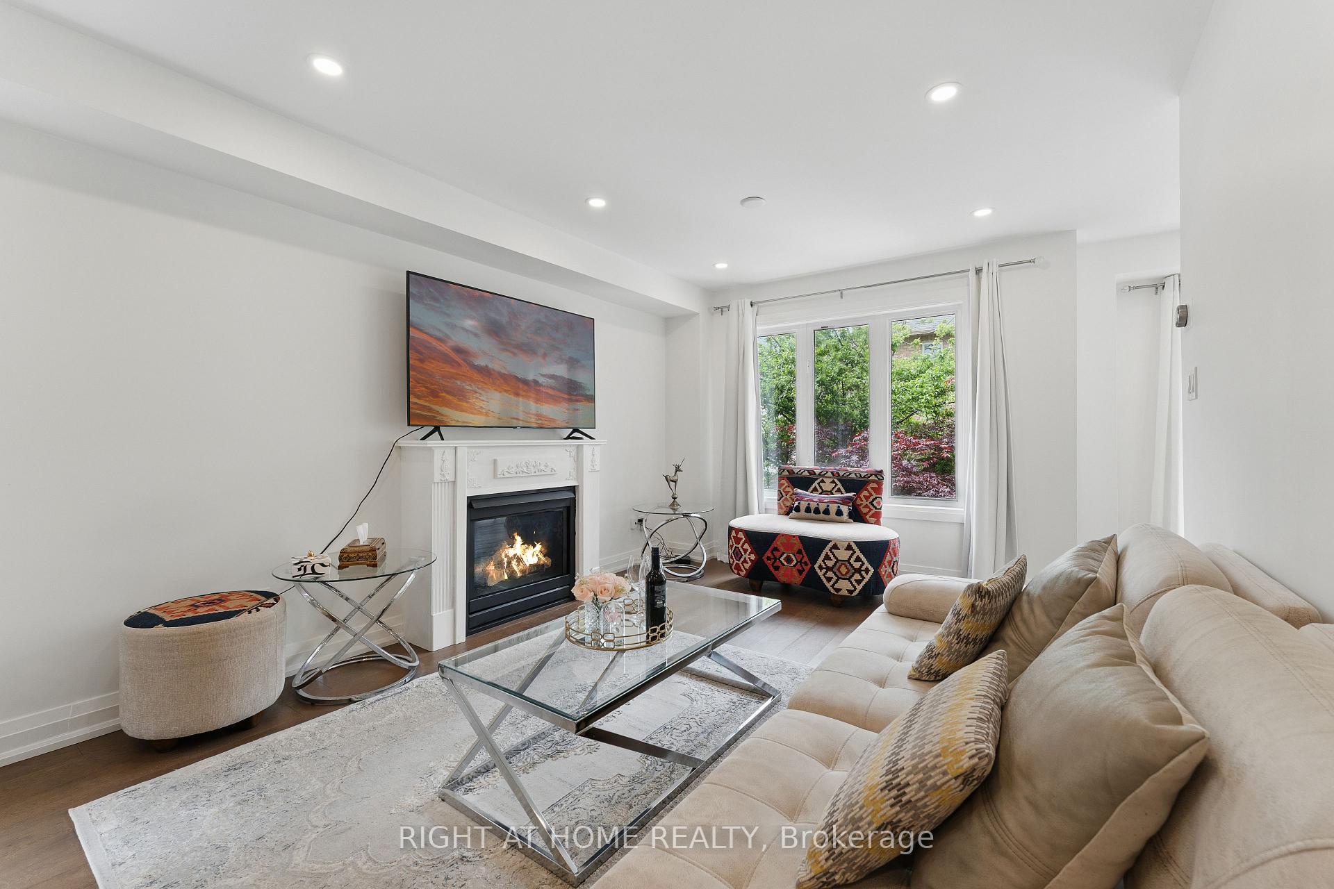 Photo 14 of 149 Coleridge Drive, Newmarket, Summerhill Estates — HOMEH