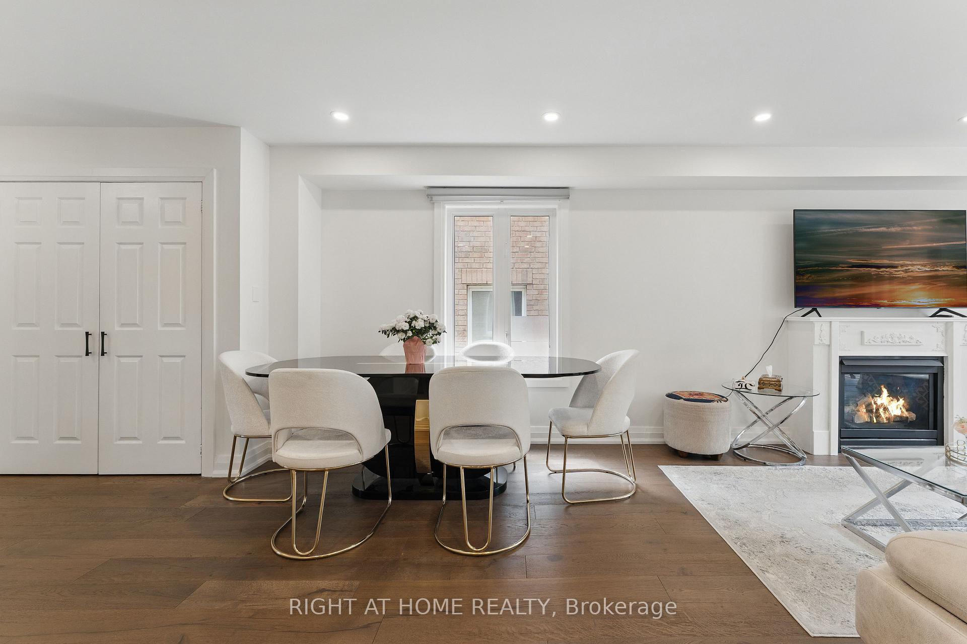 Photo 15 of 149 Coleridge Drive, Newmarket, Summerhill Estates — HOMEH