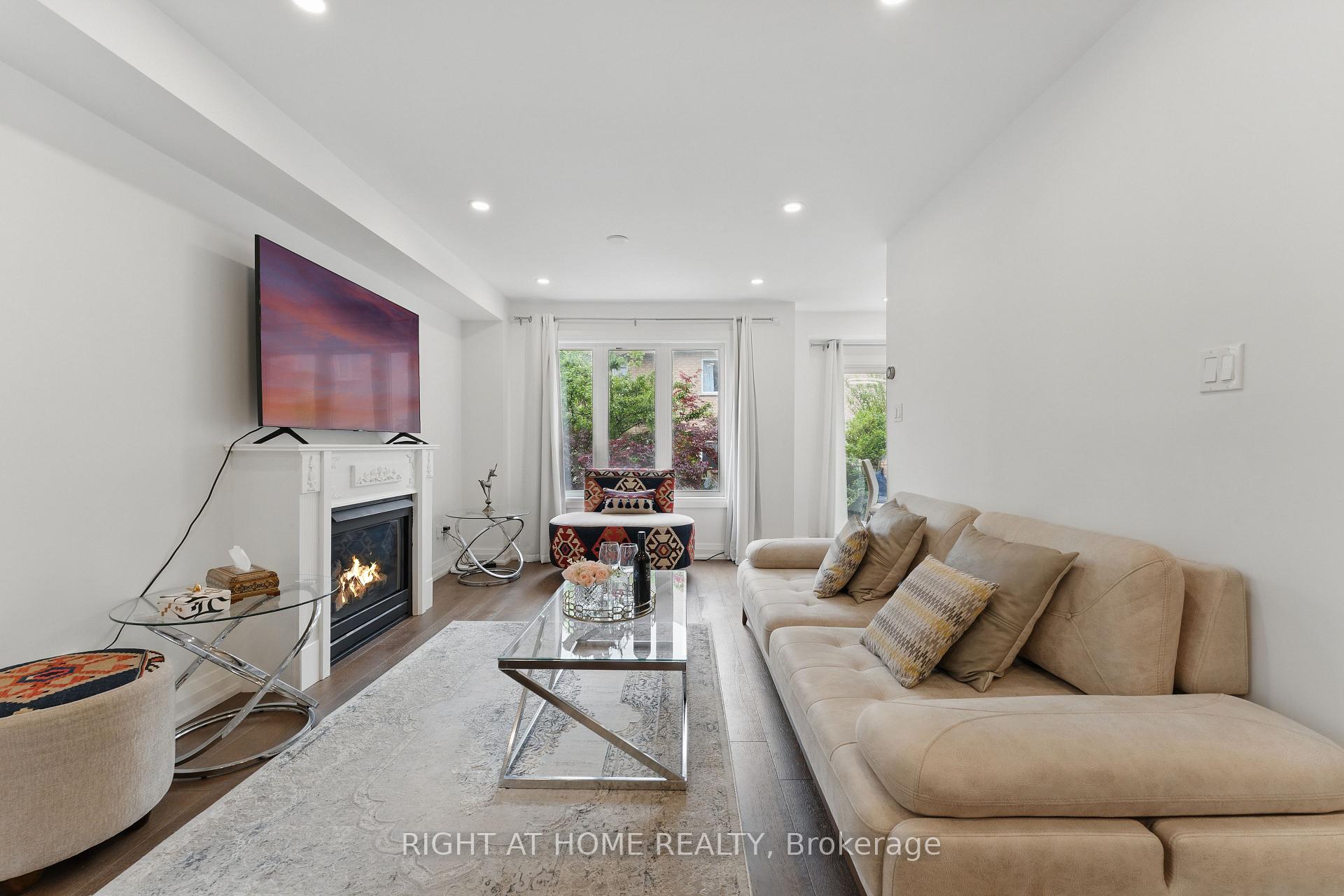 Photo 16 of 149 Coleridge Drive, Newmarket, Summerhill Estates — HOMEH