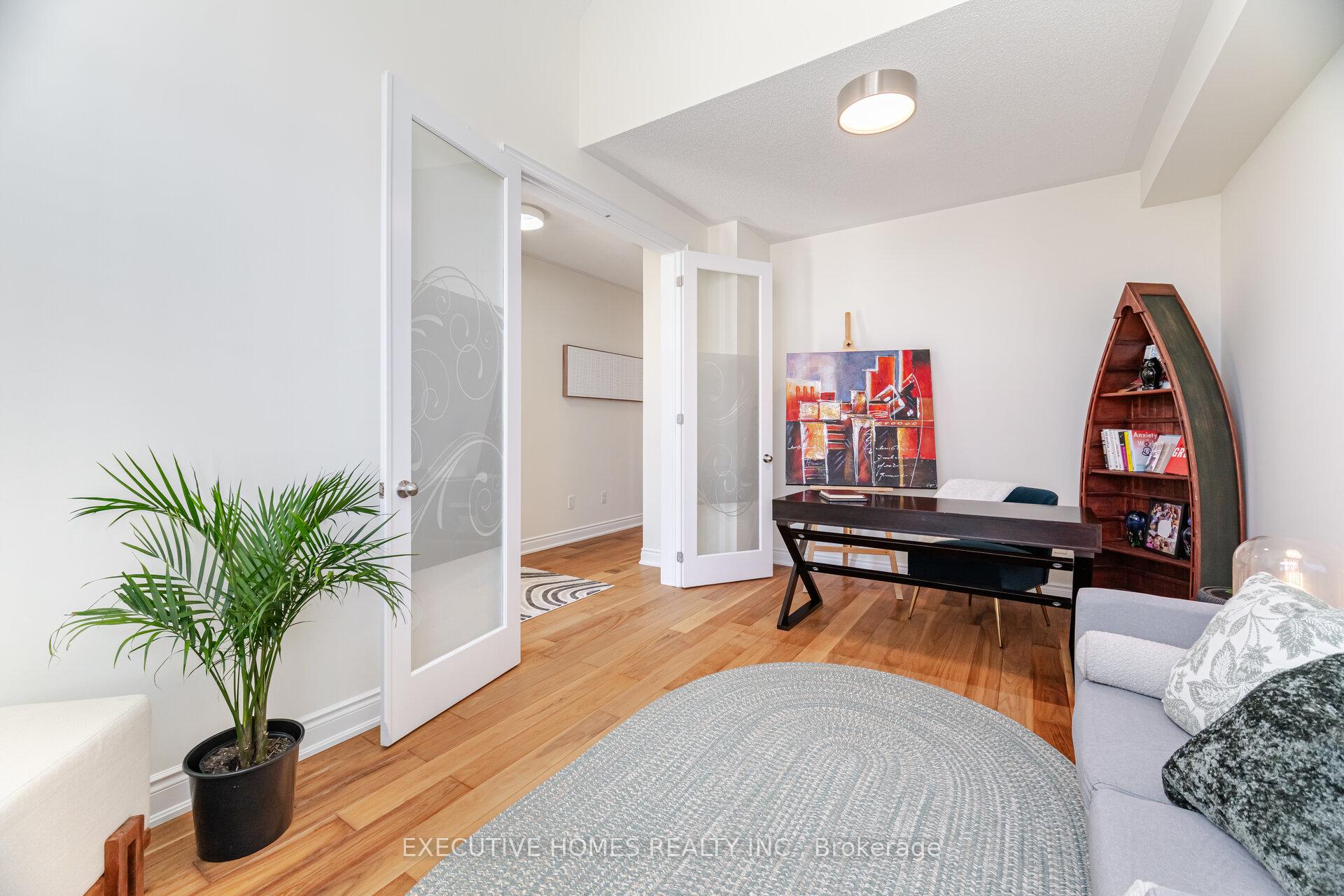 Photo 6 of 221 Cathcart Crescent, Milton, Willmott — HOMEH