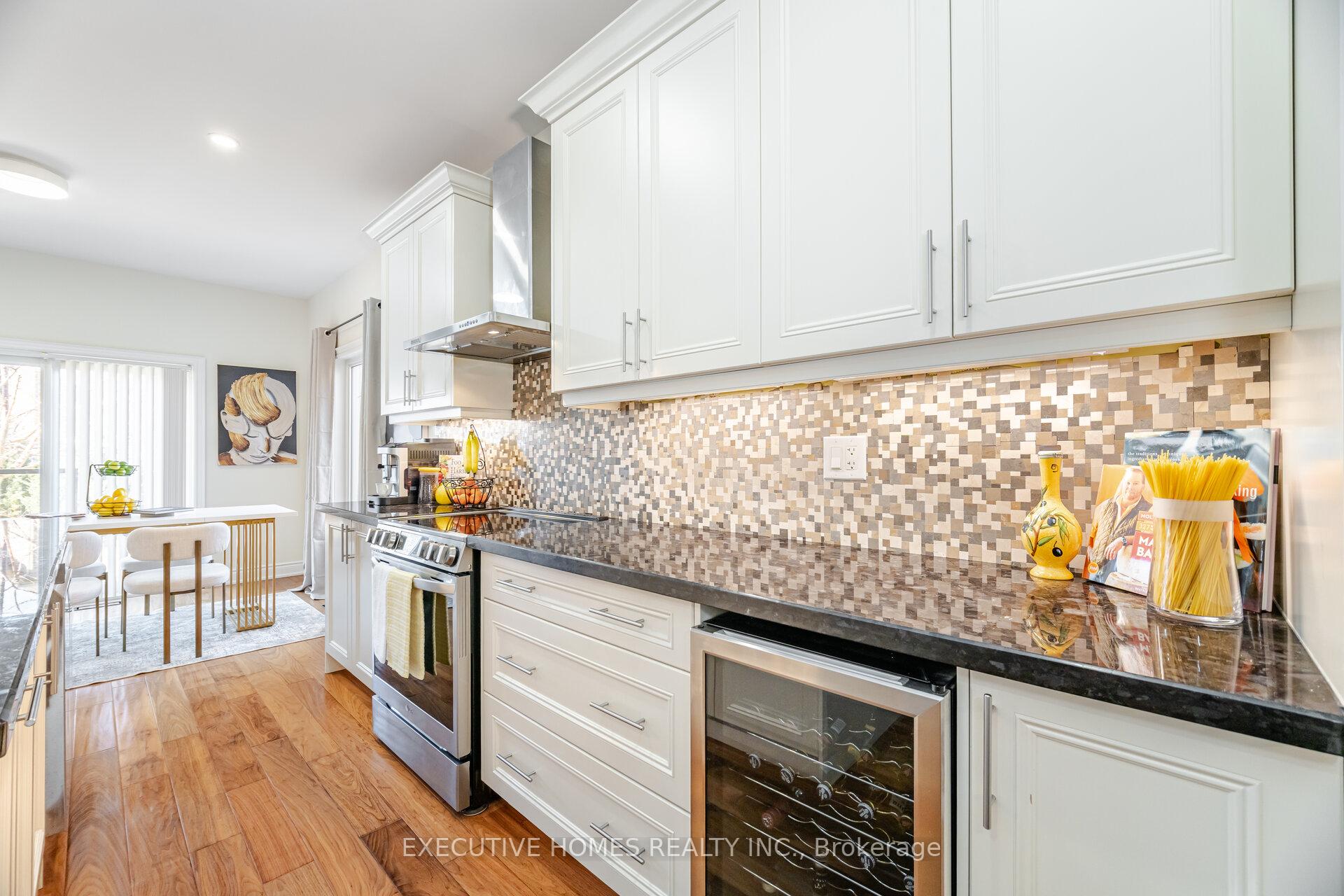 Photo 12 of 221 Cathcart Crescent, Milton, Willmott — HOMEH