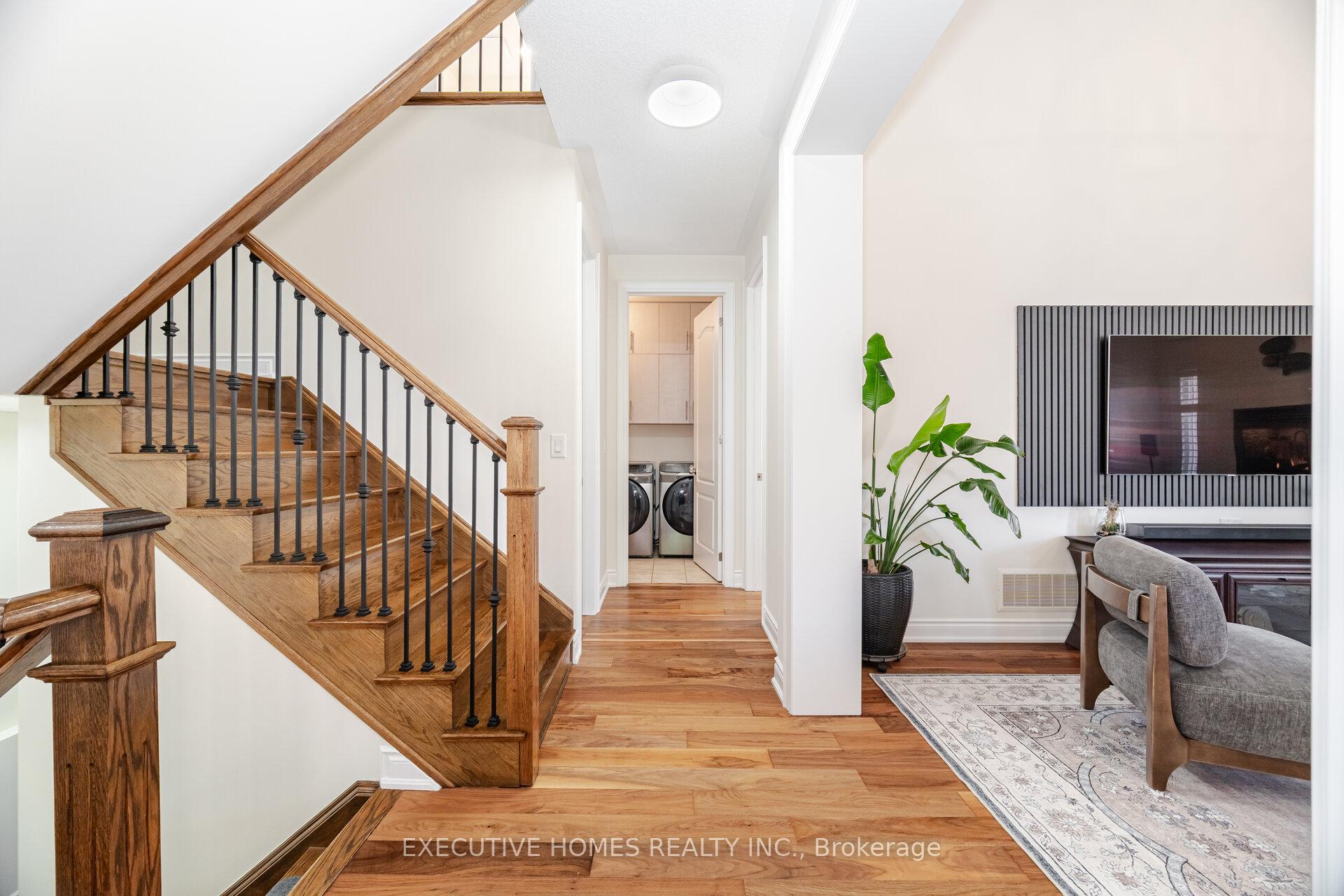 Photo 22 of 221 Cathcart Crescent, Milton, Willmott — HOMEH