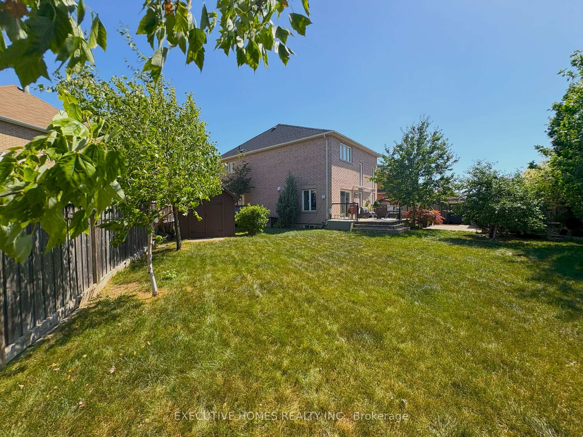 Photo 49 of 221 Cathcart Crescent, Milton, Willmott — HOMEH
