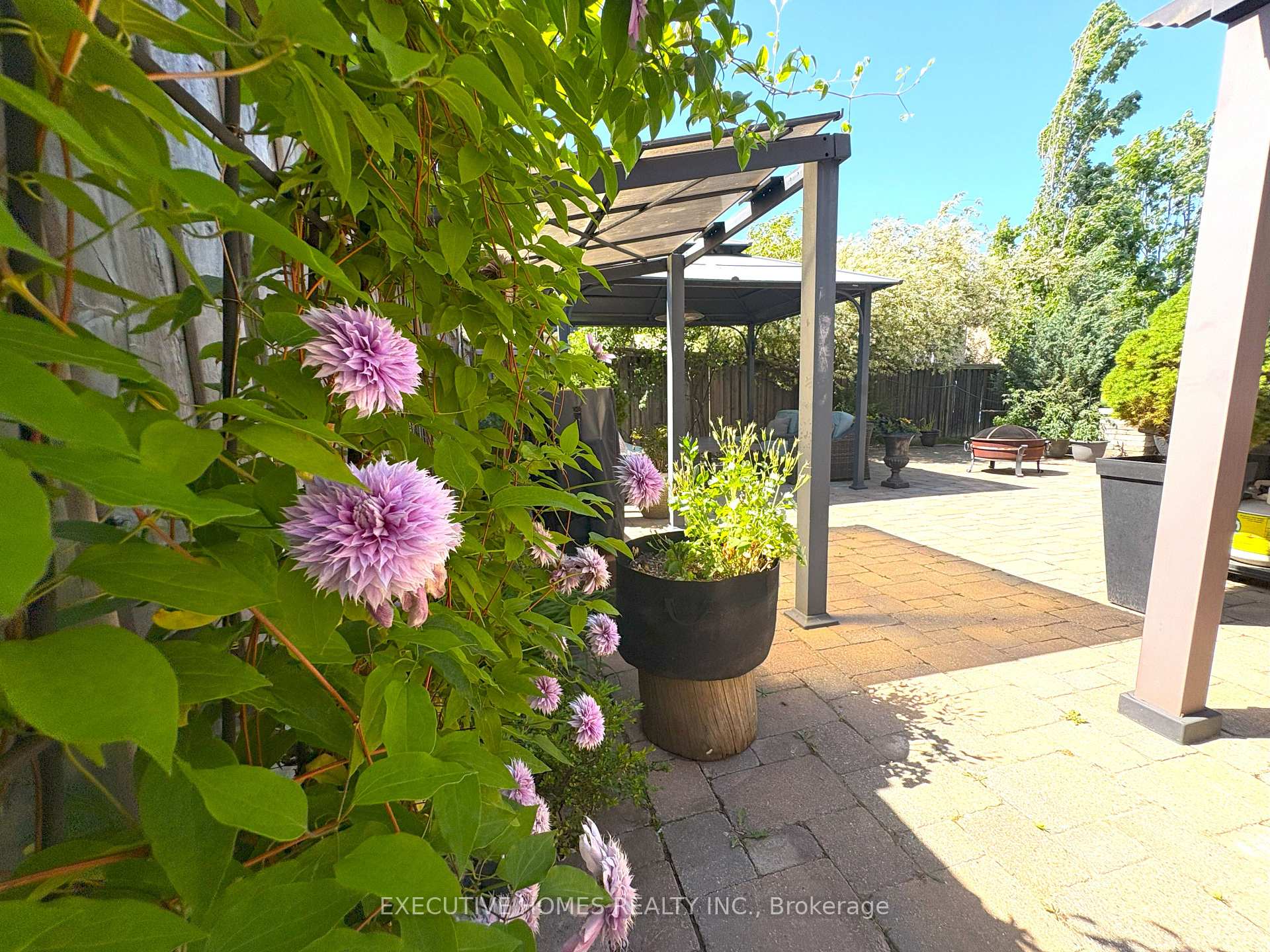 Photo 50 of 221 Cathcart Crescent, Milton, Willmott — HOMEH