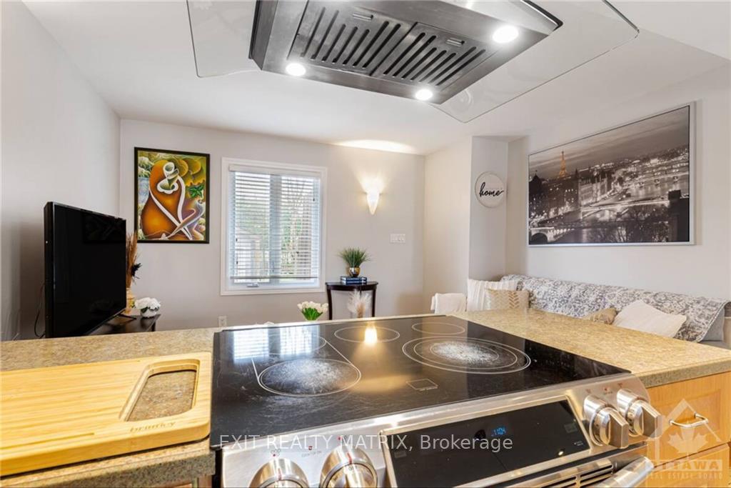 Photo 6 of Unit 1, 848 Willow Avenue, Ottawa, Chatelaine Village — HOMEH
