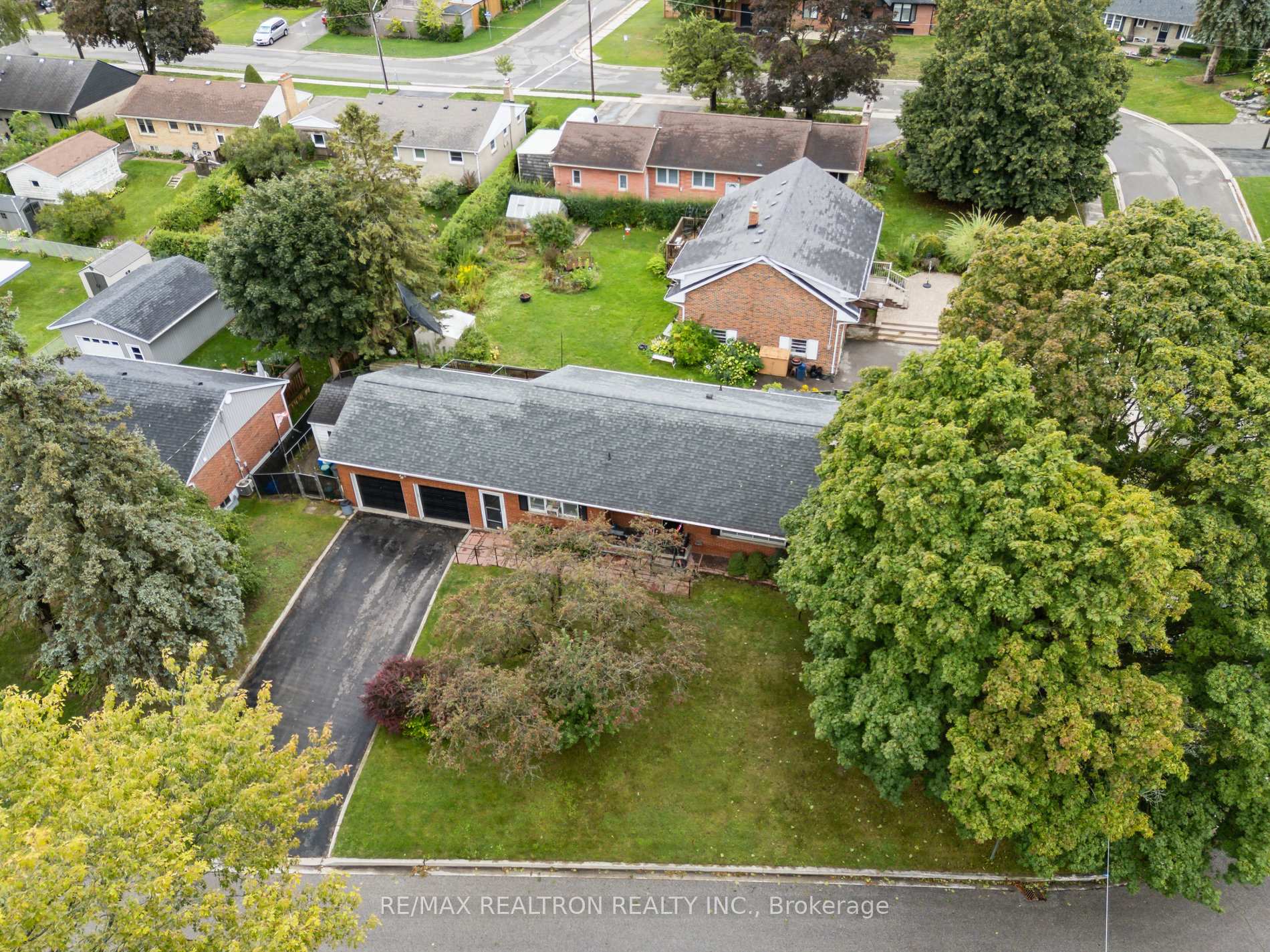 Photo 34 of 230 Avenue Road, Newmarket, Central Newmarket — HOMEH