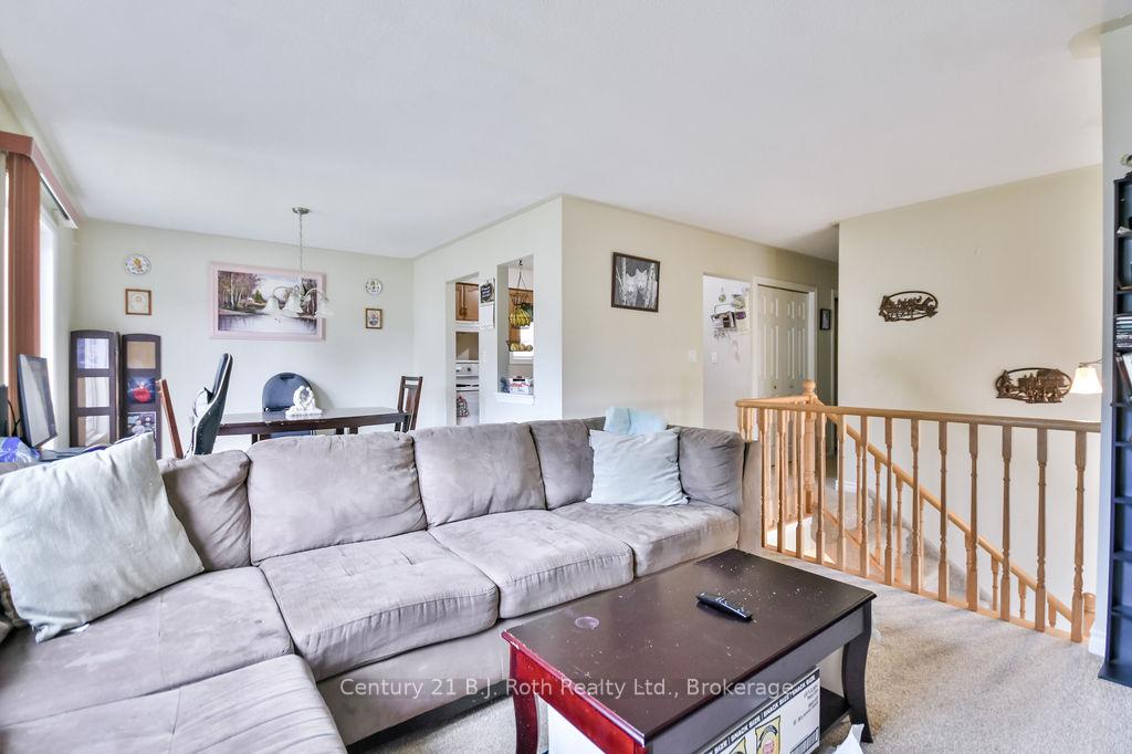 Photo 5 of 7 Christine Place, Orillia — HOMEH