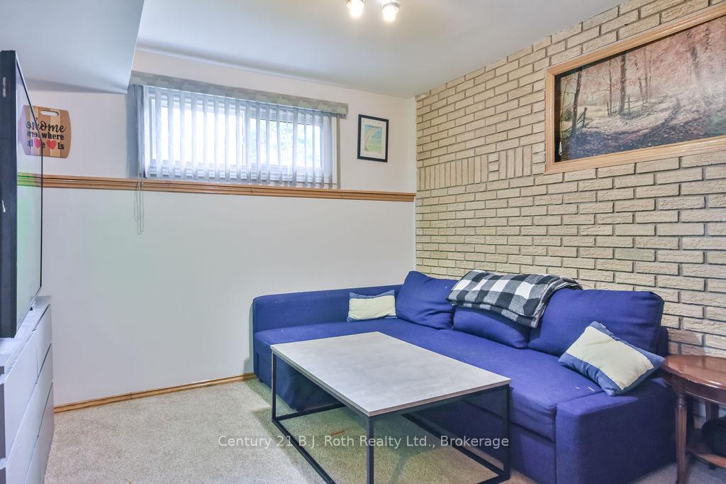 Photo 15 of 7 Christine Place, Orillia — HOMEH