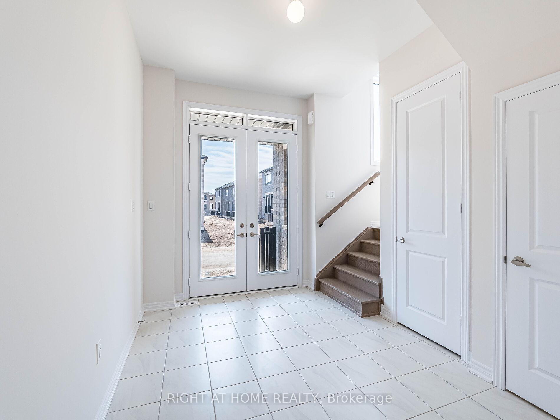 Photo 10 of 863 Plum Place, Milton, Cobban — HOMEH