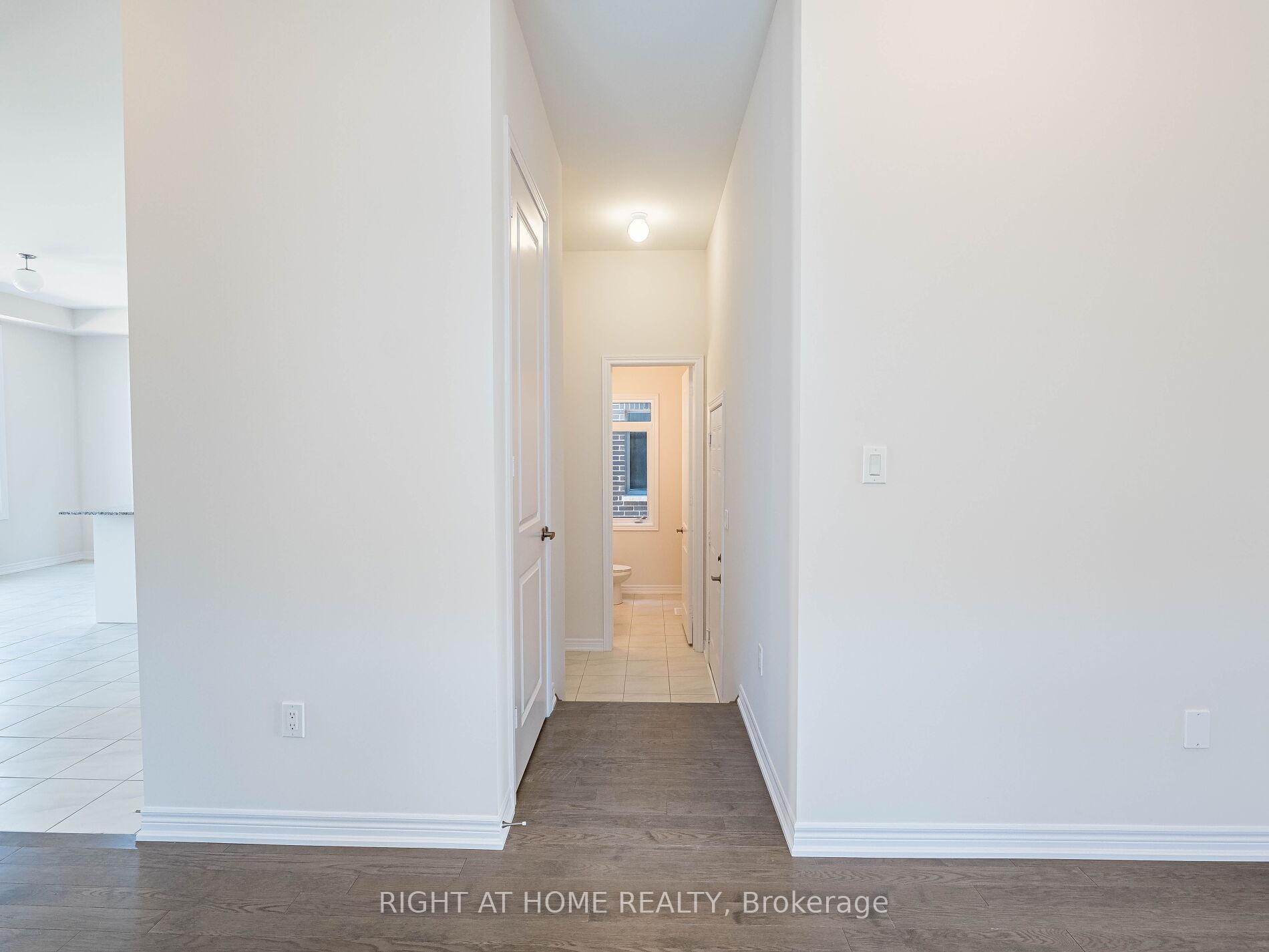 Photo 32 of 863 Plum Place, Milton, Cobban — HOMEH