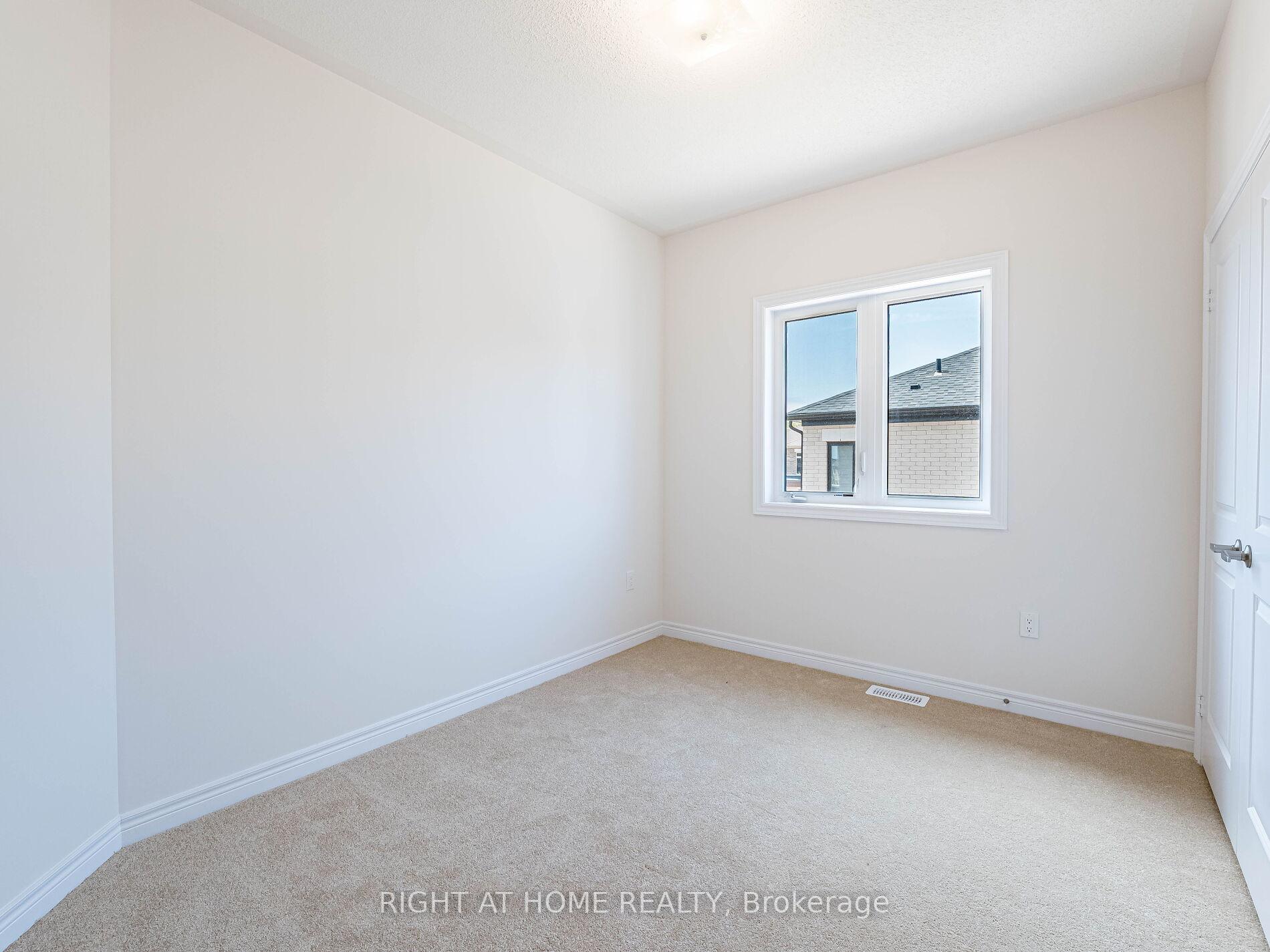 Photo 16 of 863 Plum Place, Milton, Cobban — HOMEH