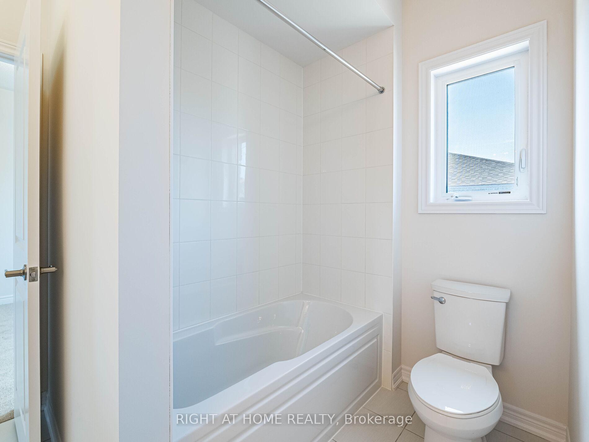 Photo 13 of 863 Plum Place, Milton, Cobban — HOMEH