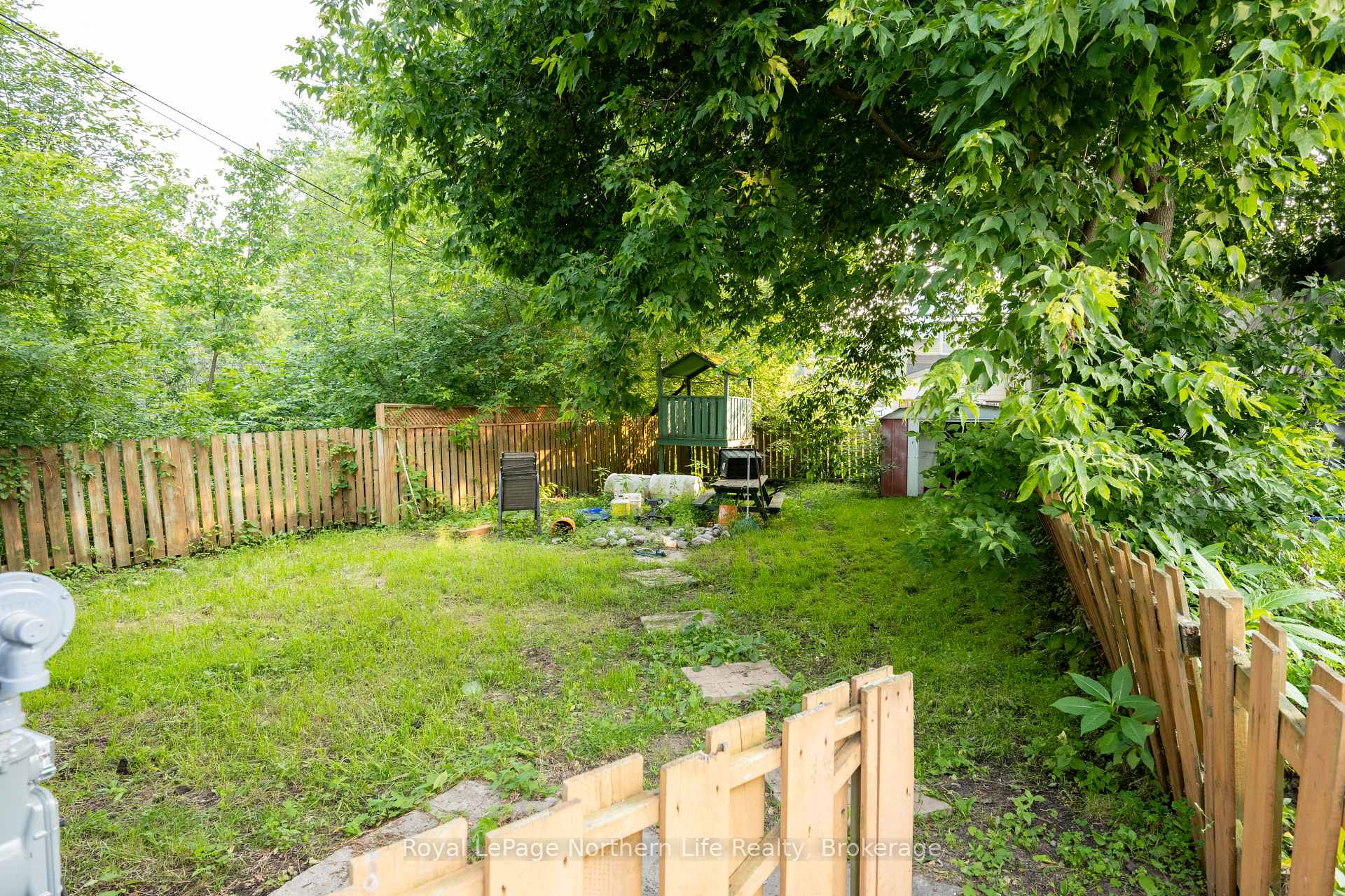 Photo 4 of 635 Worthington Street E, North Bay, Central — HOMEH