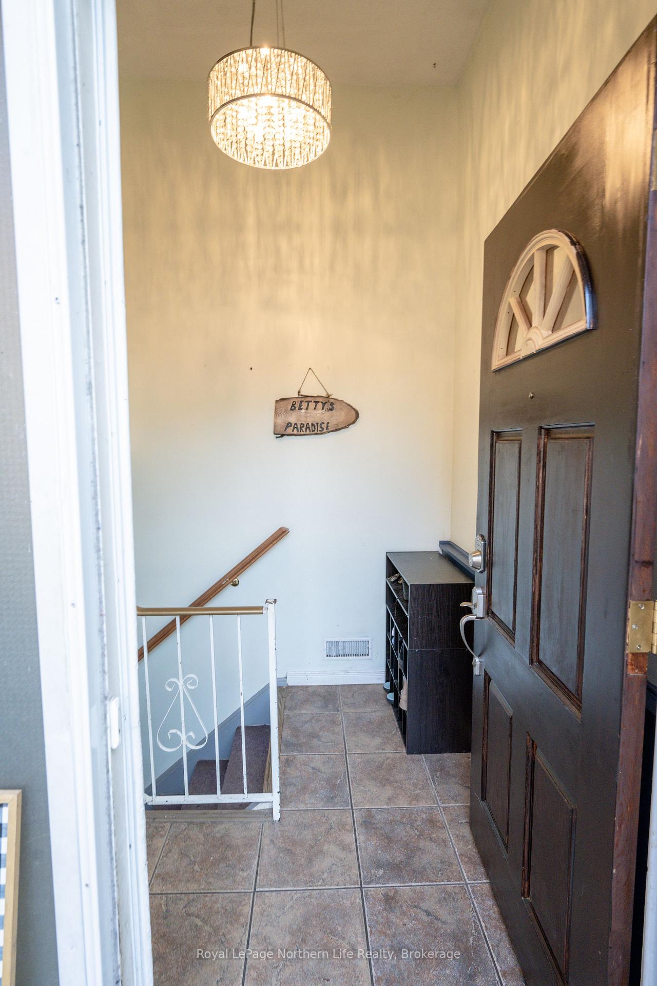 Photo 7 of 635 Worthington Street E, North Bay, Central — HOMEH