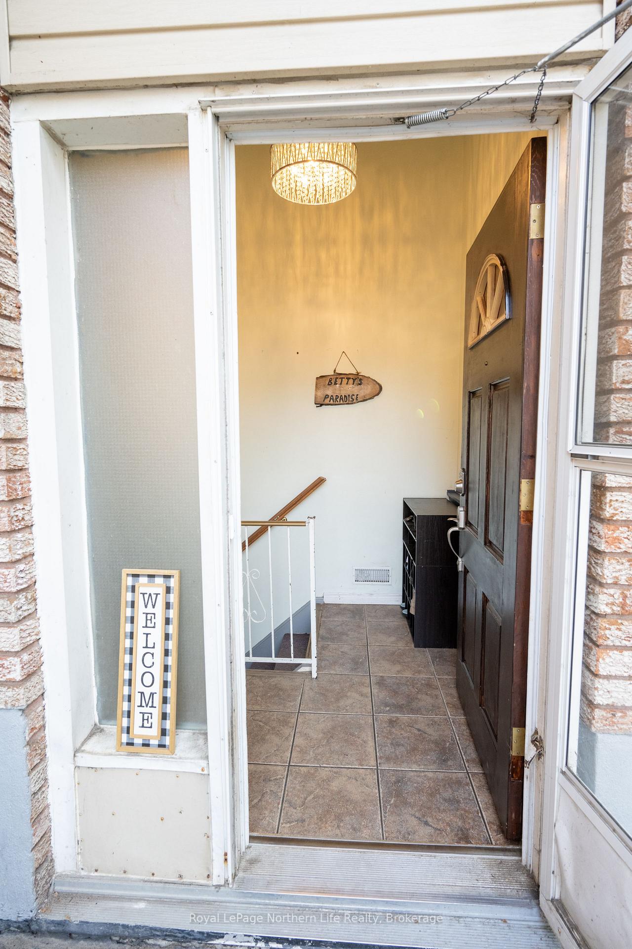 Photo 8 of 635 Worthington Street E, North Bay, Central — HOMEH